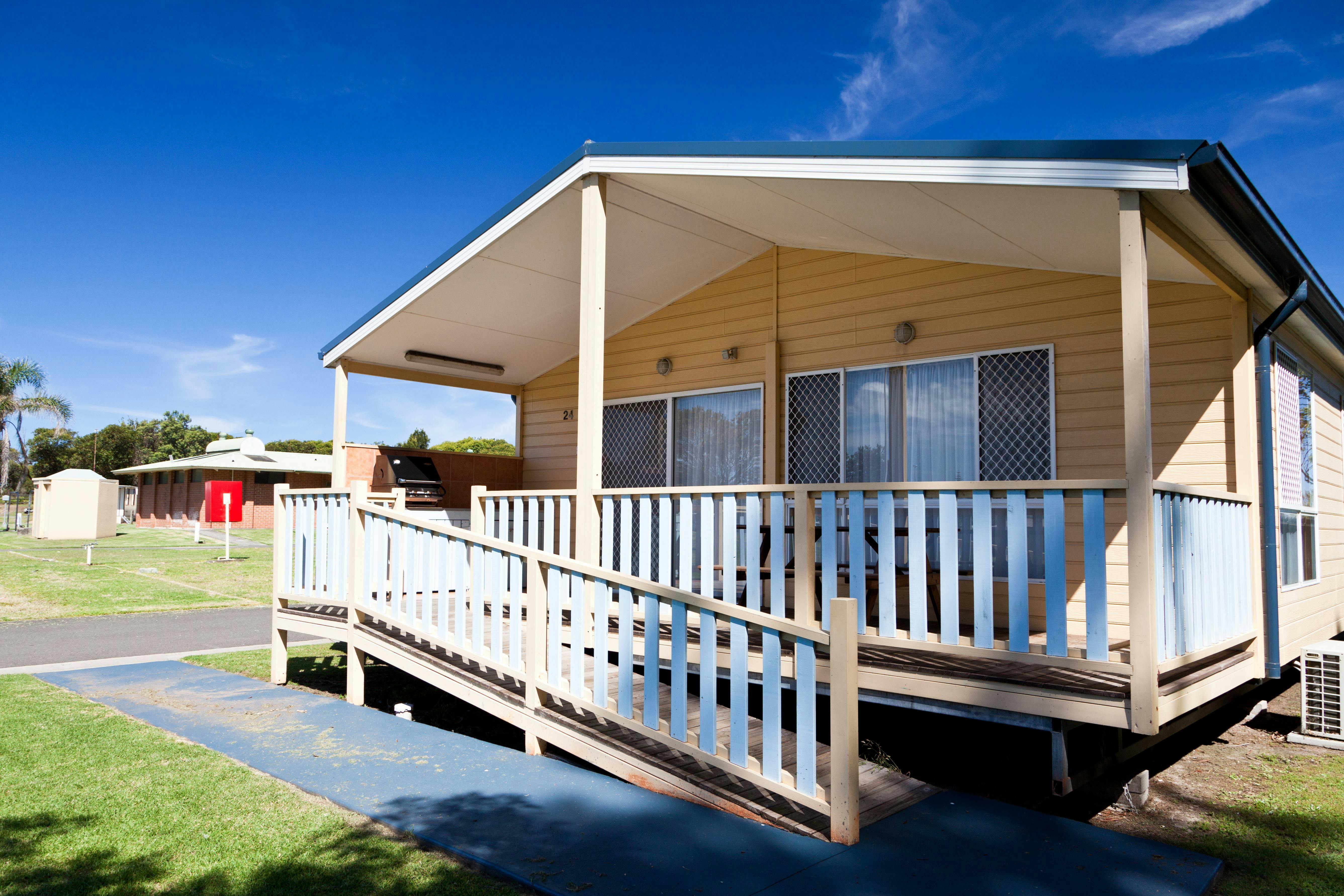 Three Bedroom Deluxe Six Berth Cabin