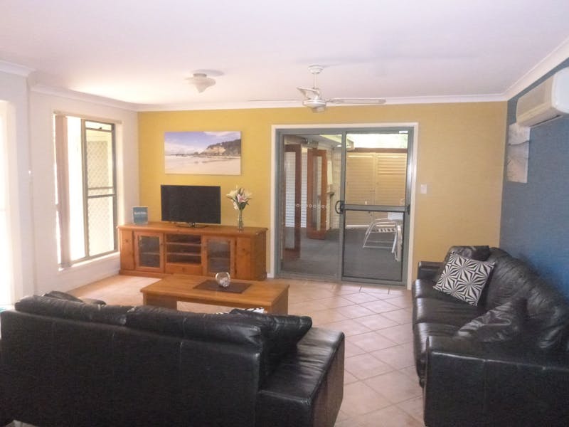 7 way puppy beachside way friendly house yamba accommodation 7 way puppy beachside way friendly house yamba accommodation