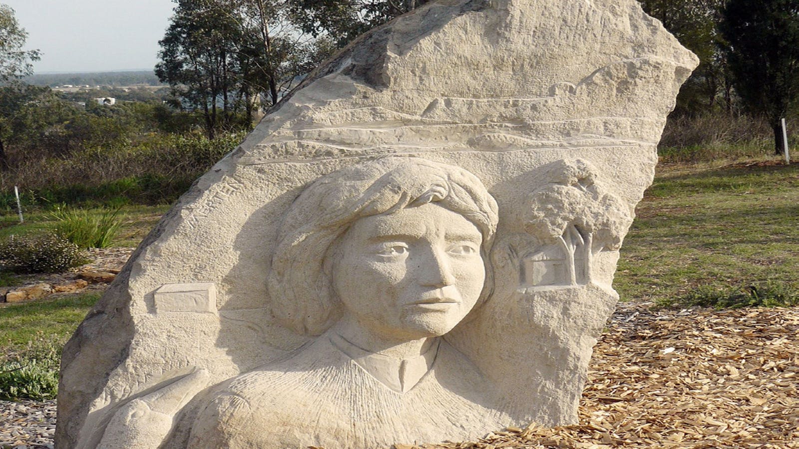 Heritage Sculptures at Pensioners Hill Lookout