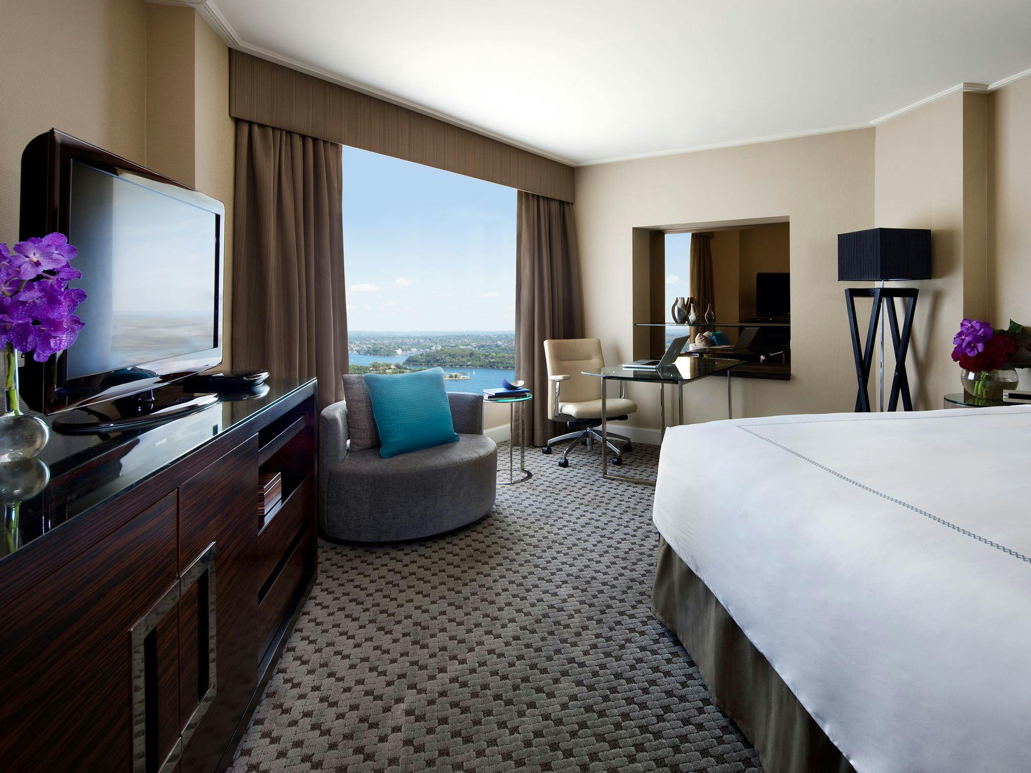 Deluxe City Harbour Room
