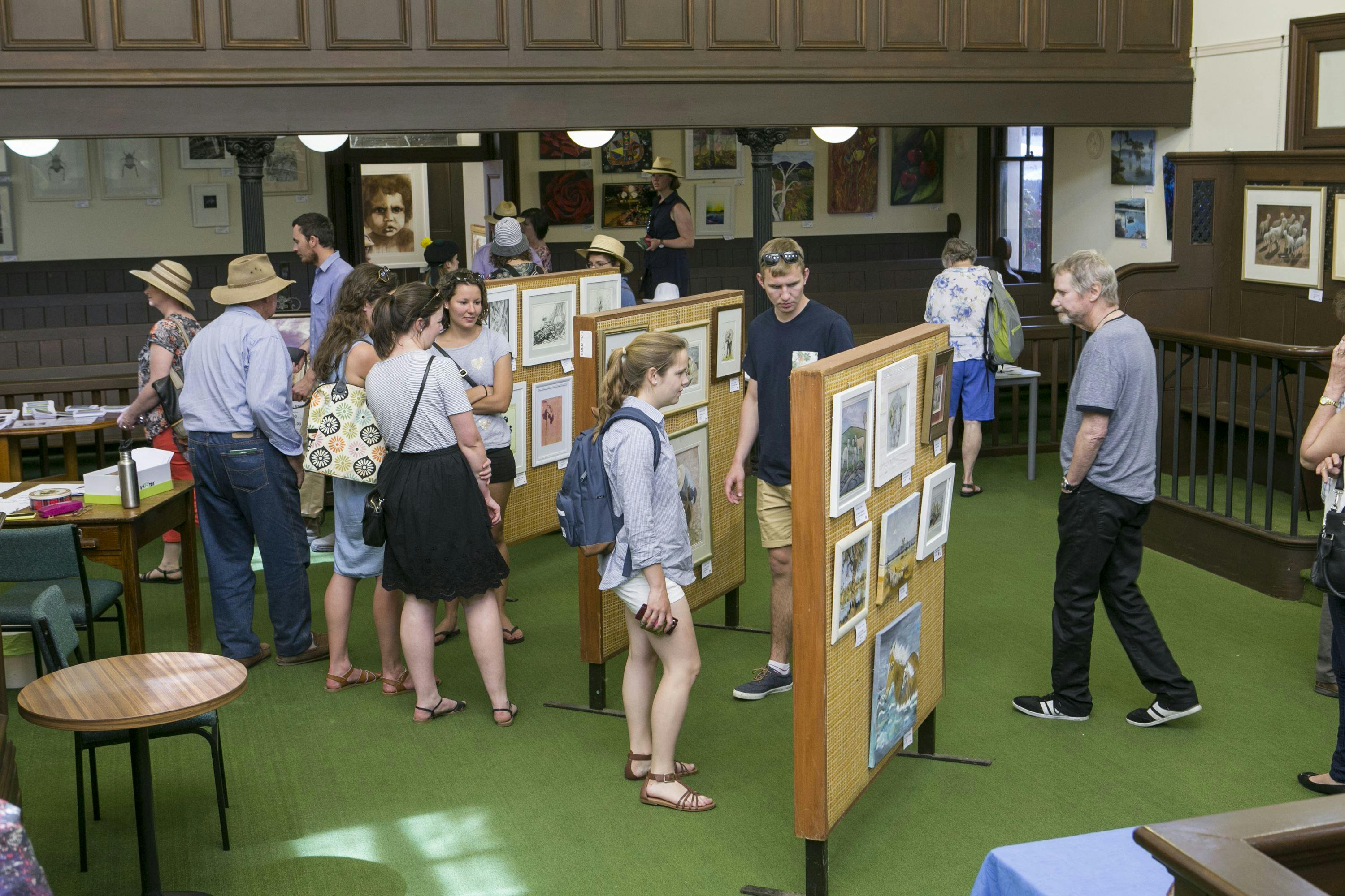 Boorowa Visitors Information Centre and Arts and Craft Co-op