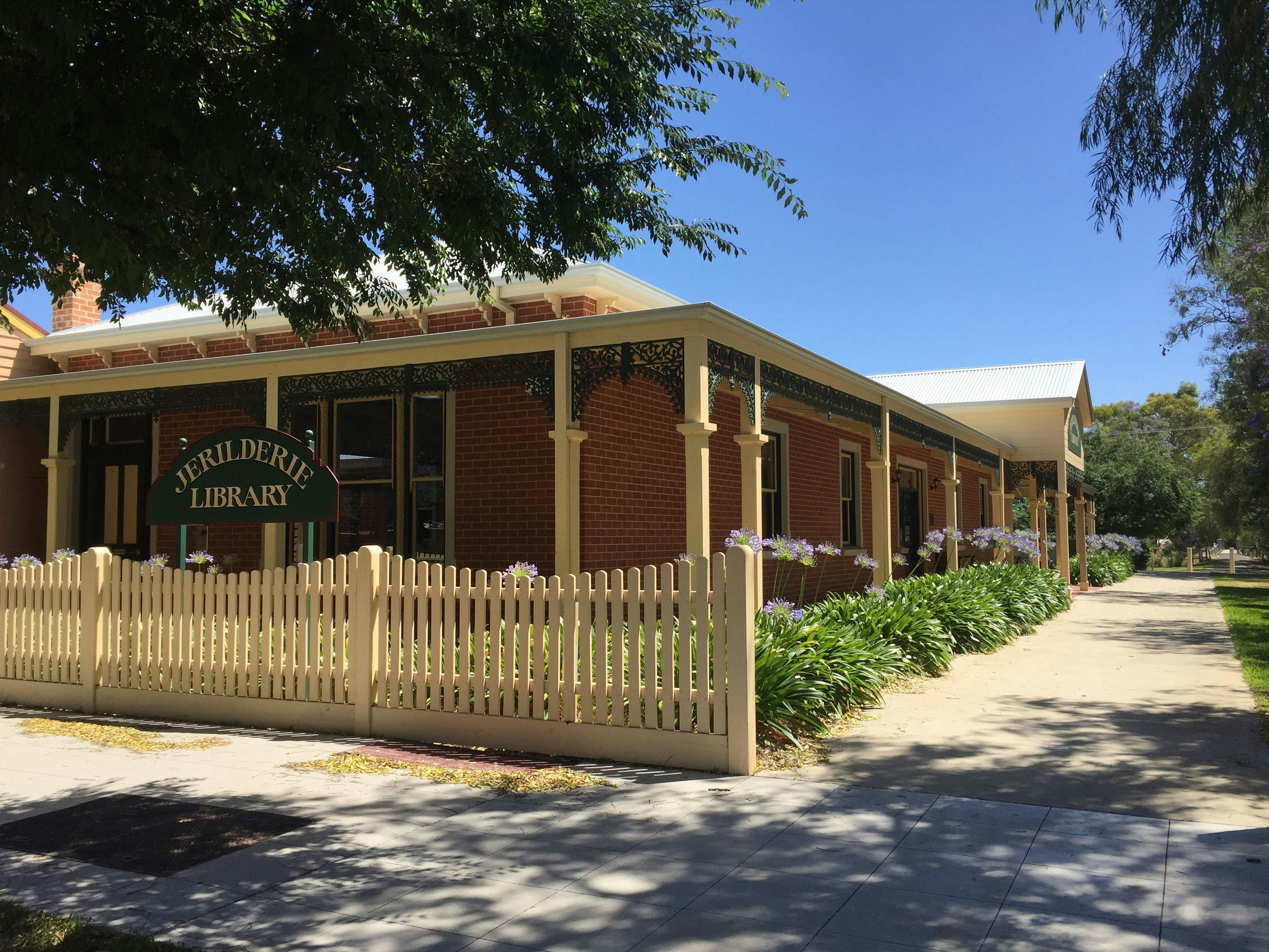 Jerilderie Library