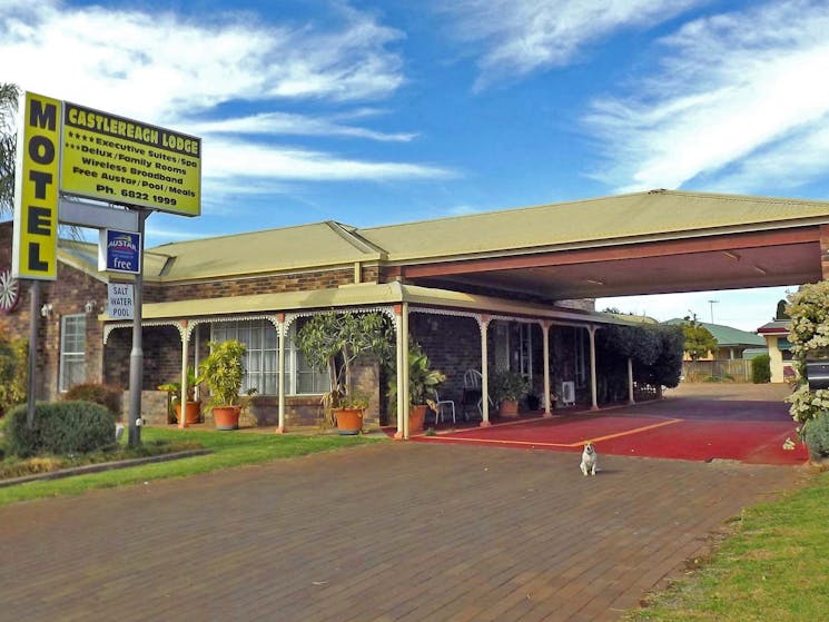 Castlereagh Lodge Motel Coonamble NSW Holidays &