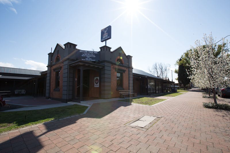 Willow Tree Inn NSW Holidays & Things to Do