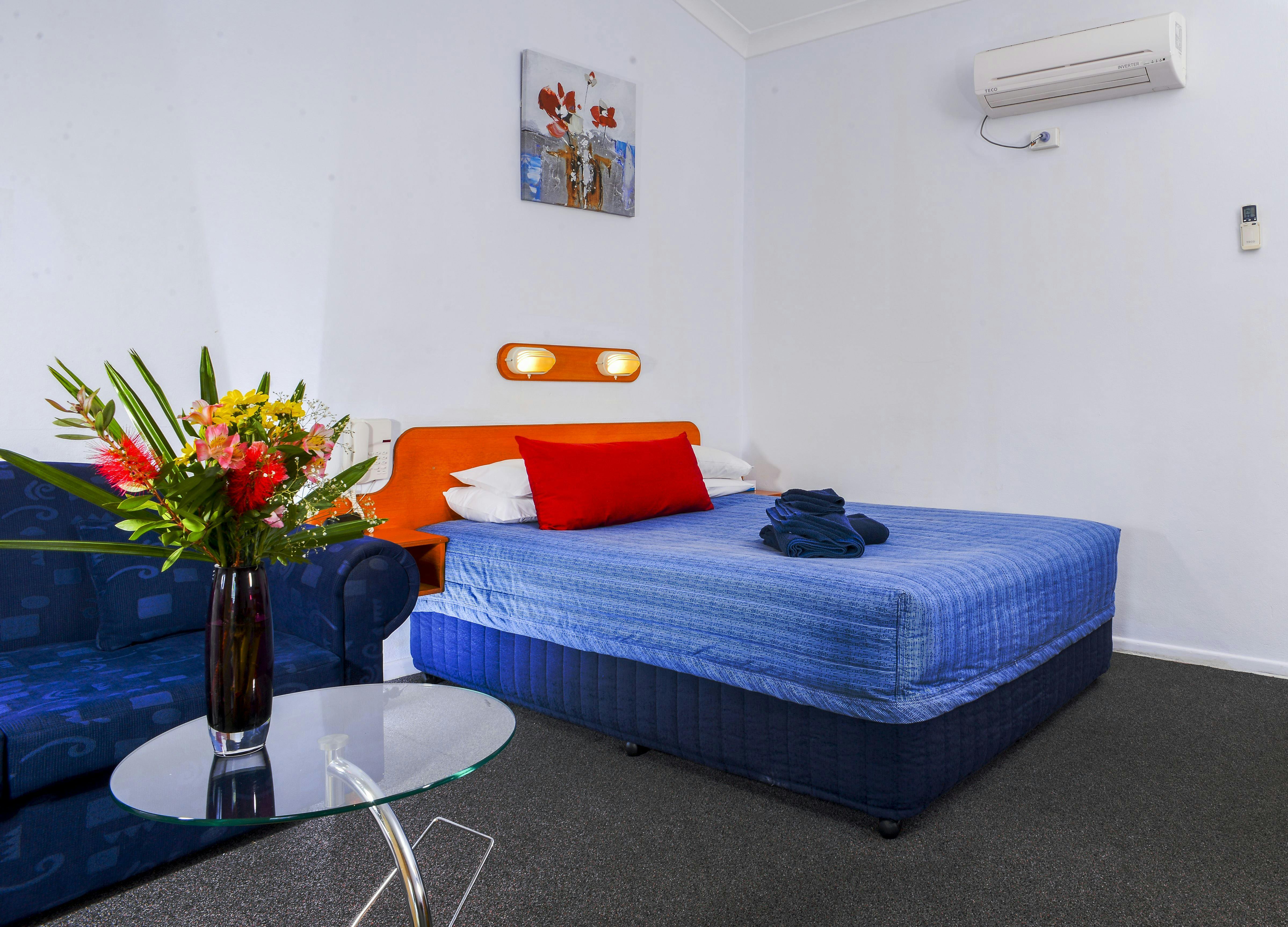 Queen Rooms