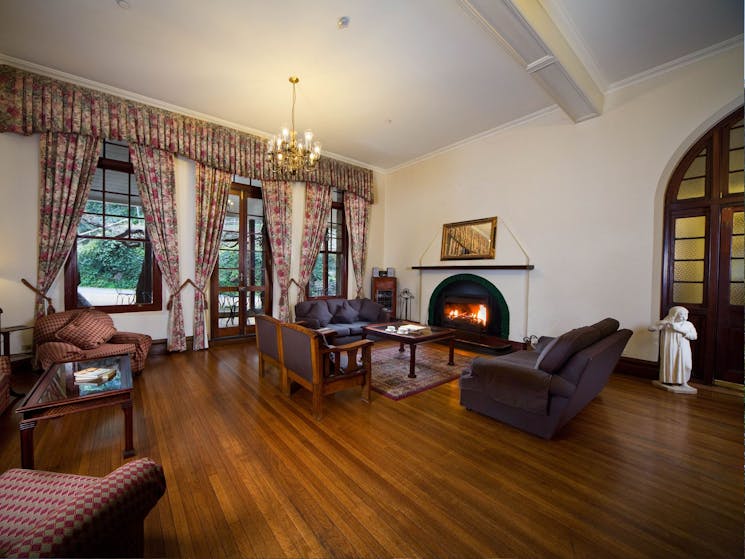 Guest lounge in Caves House