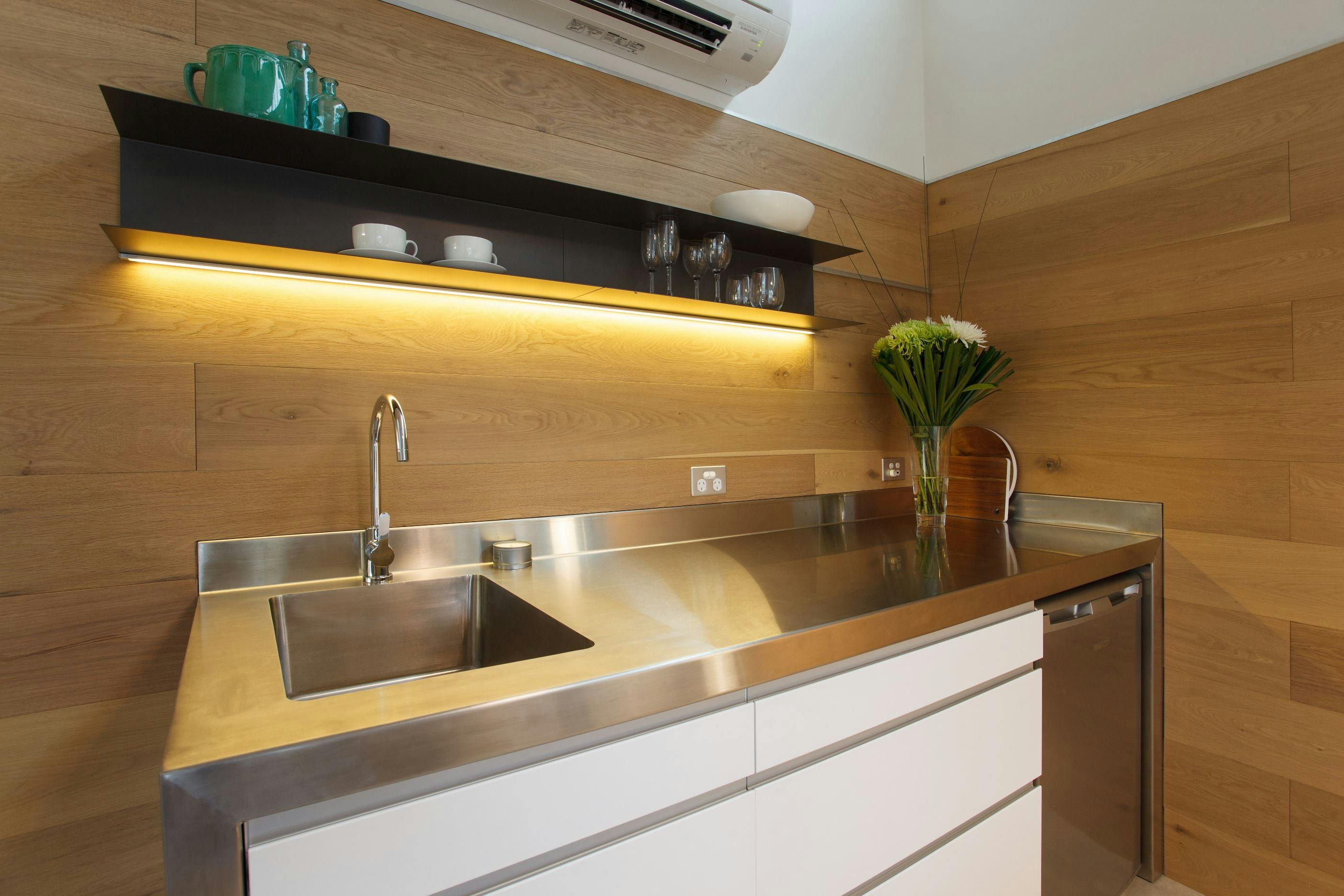 Kitchenette and kitchen facilities provided