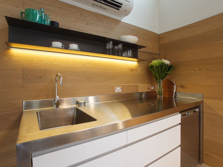 Kitchenette and kitchen facilities provided