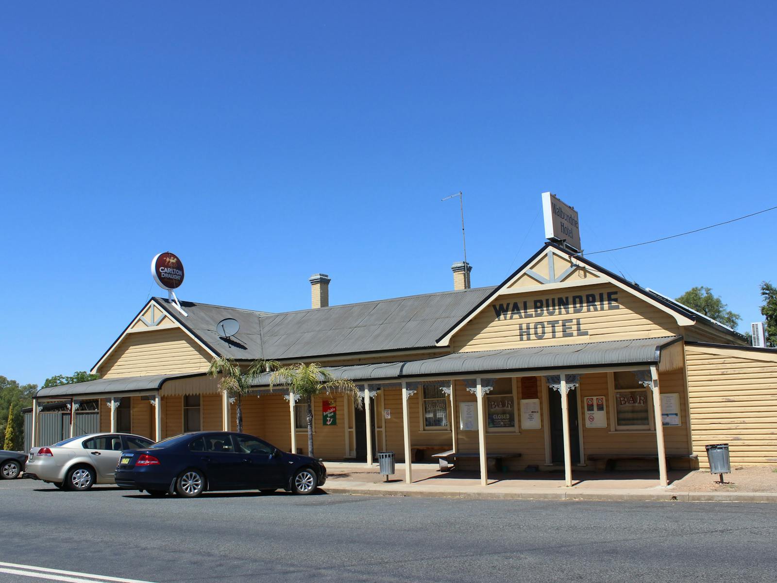Walbundrie Hotel