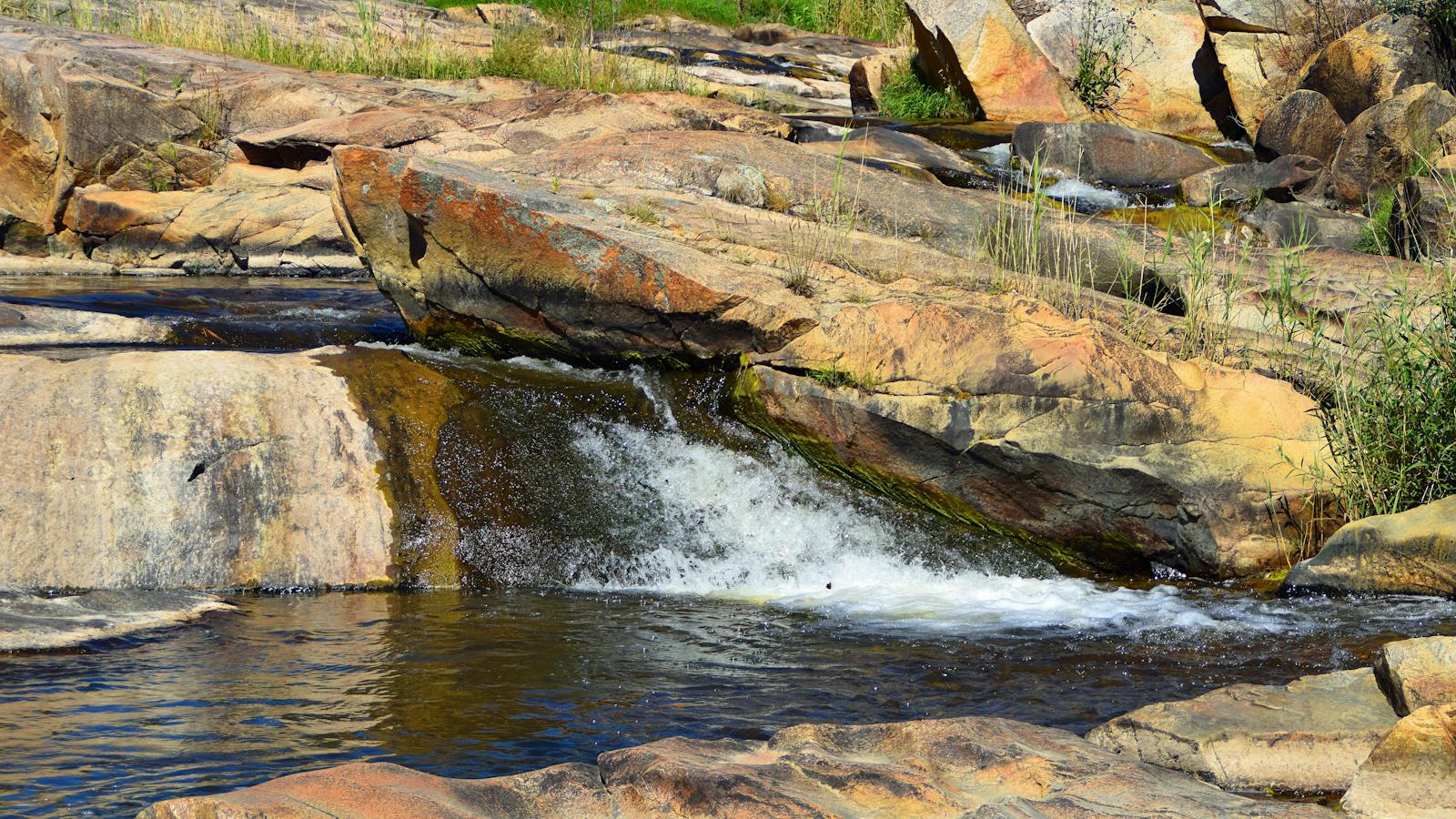 Adelong Falls, Adelong NSW