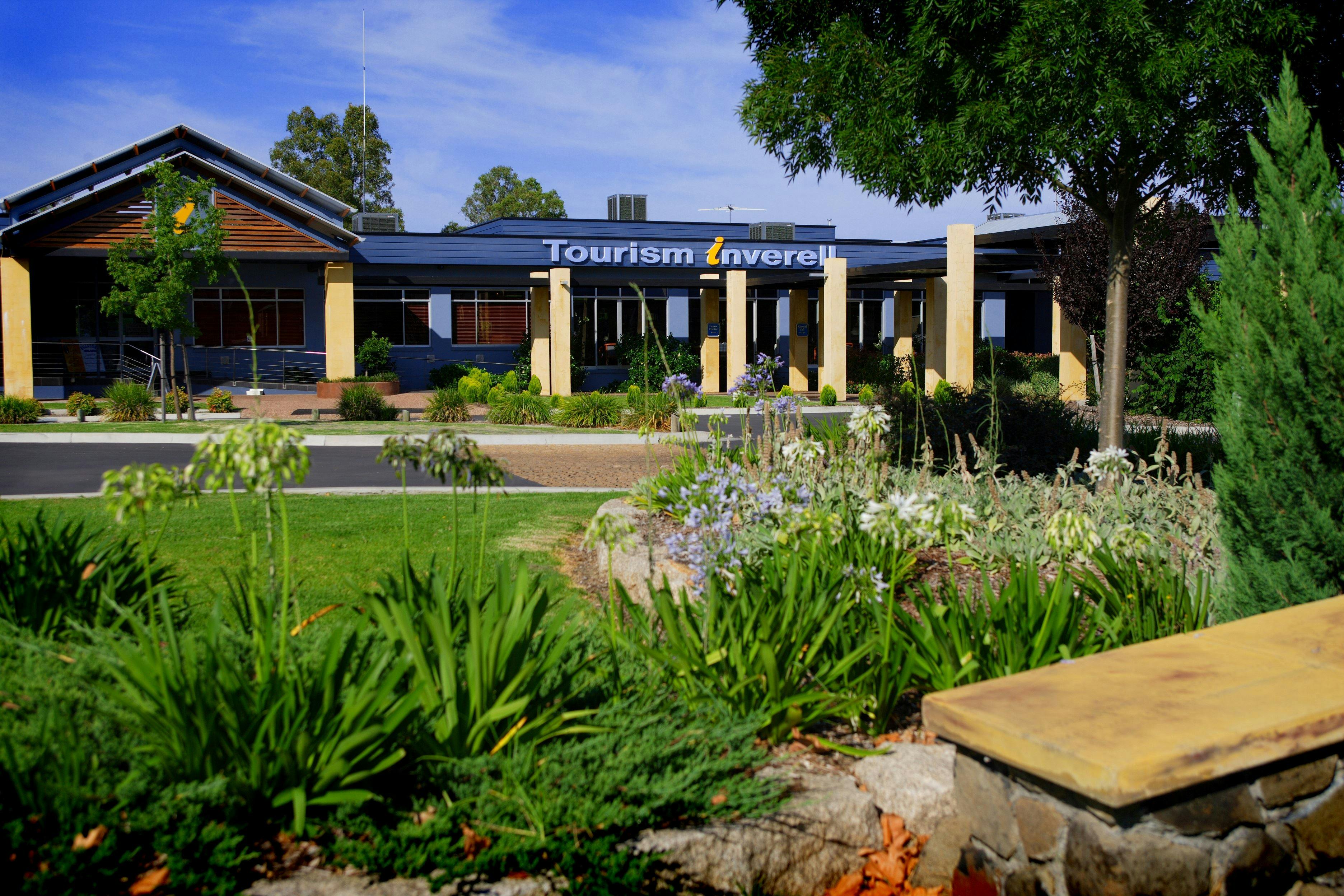 Tourism Inverell building in background and gardens in foreground