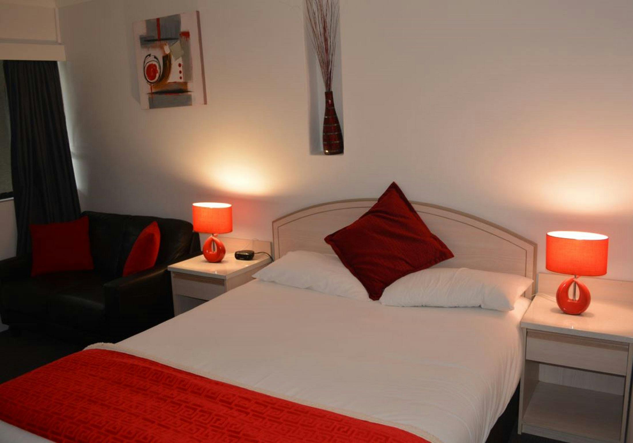 Queen Rooms