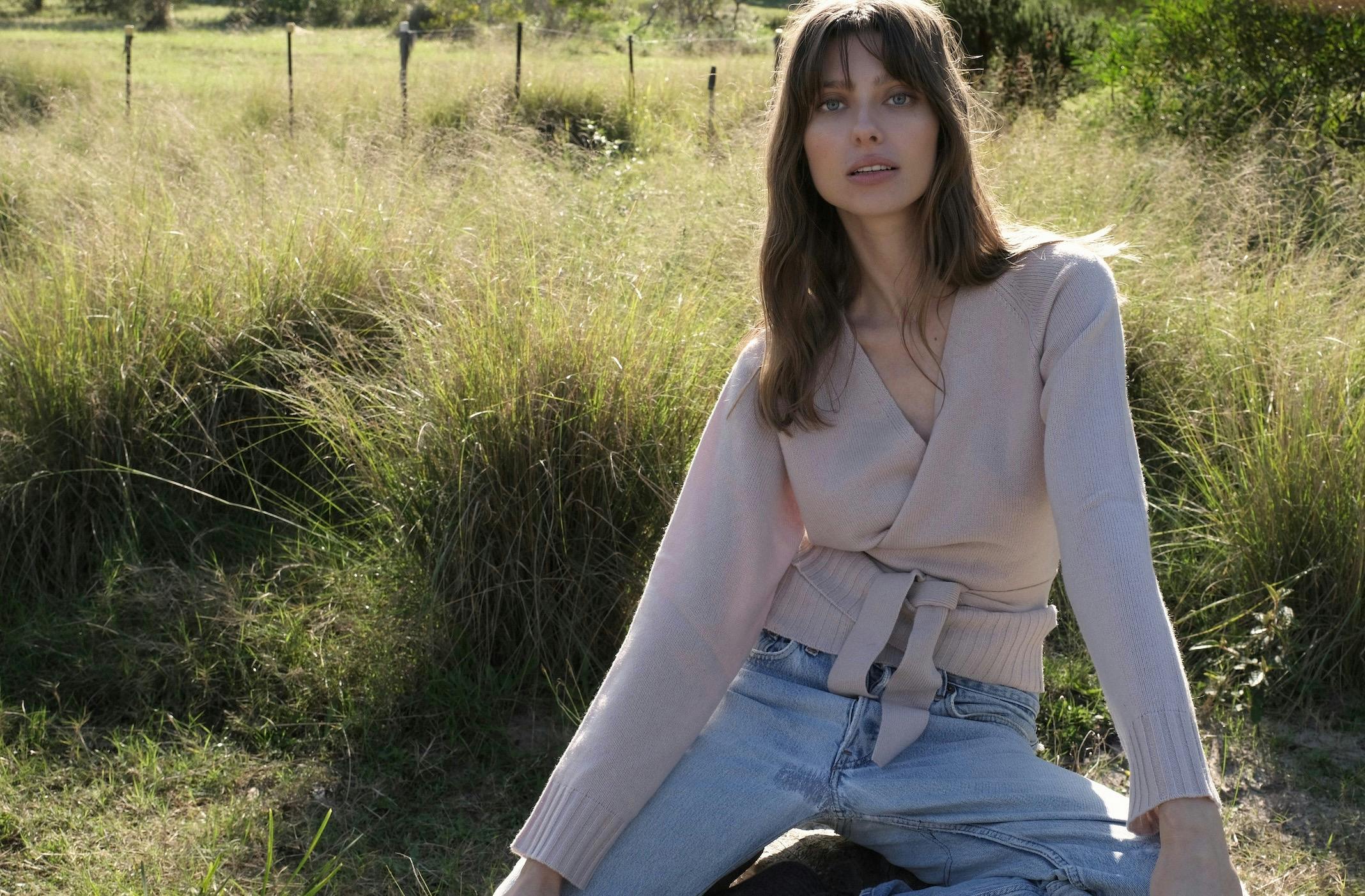 Sonya Hopkins Sydney pure cashmere knitwear, scarves & accessories