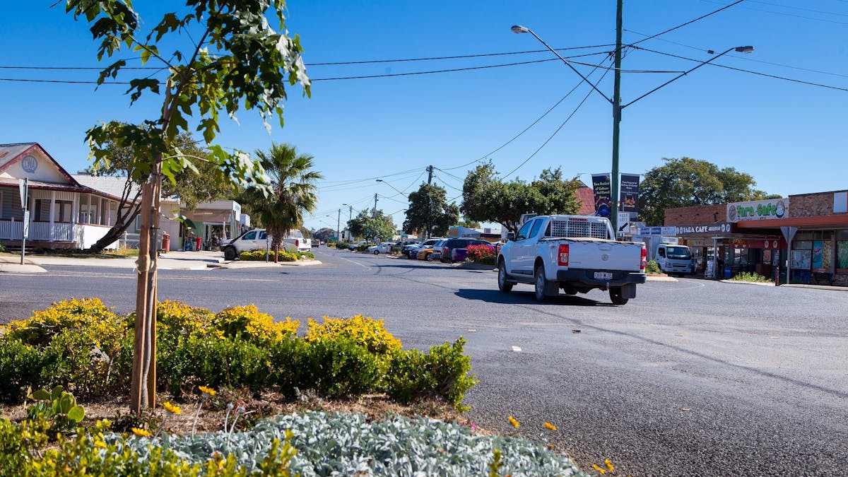 Streetscape, Tara