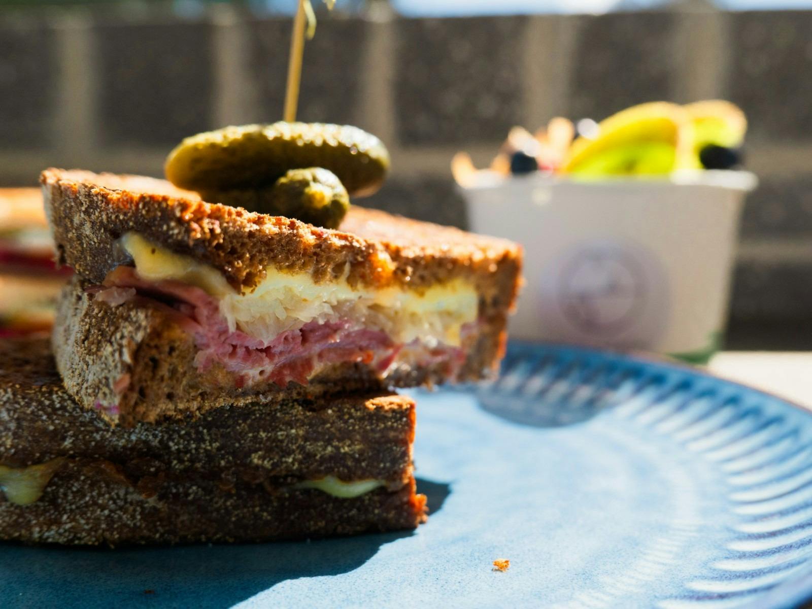 Image of sandwich of plate