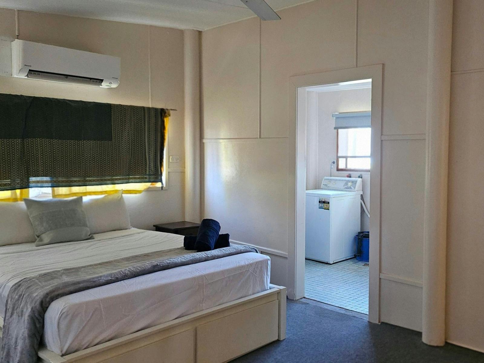 Master bedroom karumba holiday house