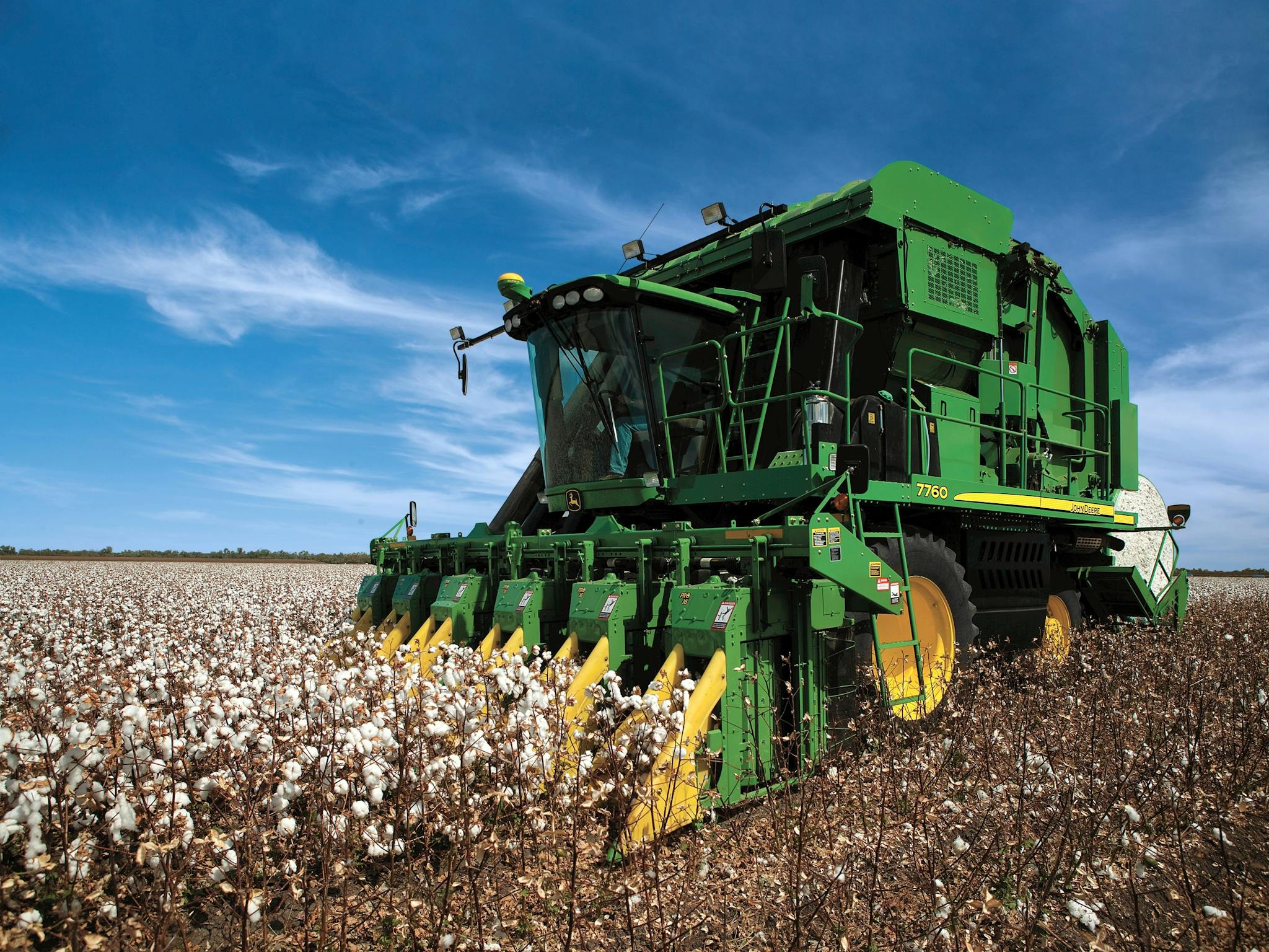 Guided Cotton Farm Tour (seasonal) - Moree | NSW Holidays