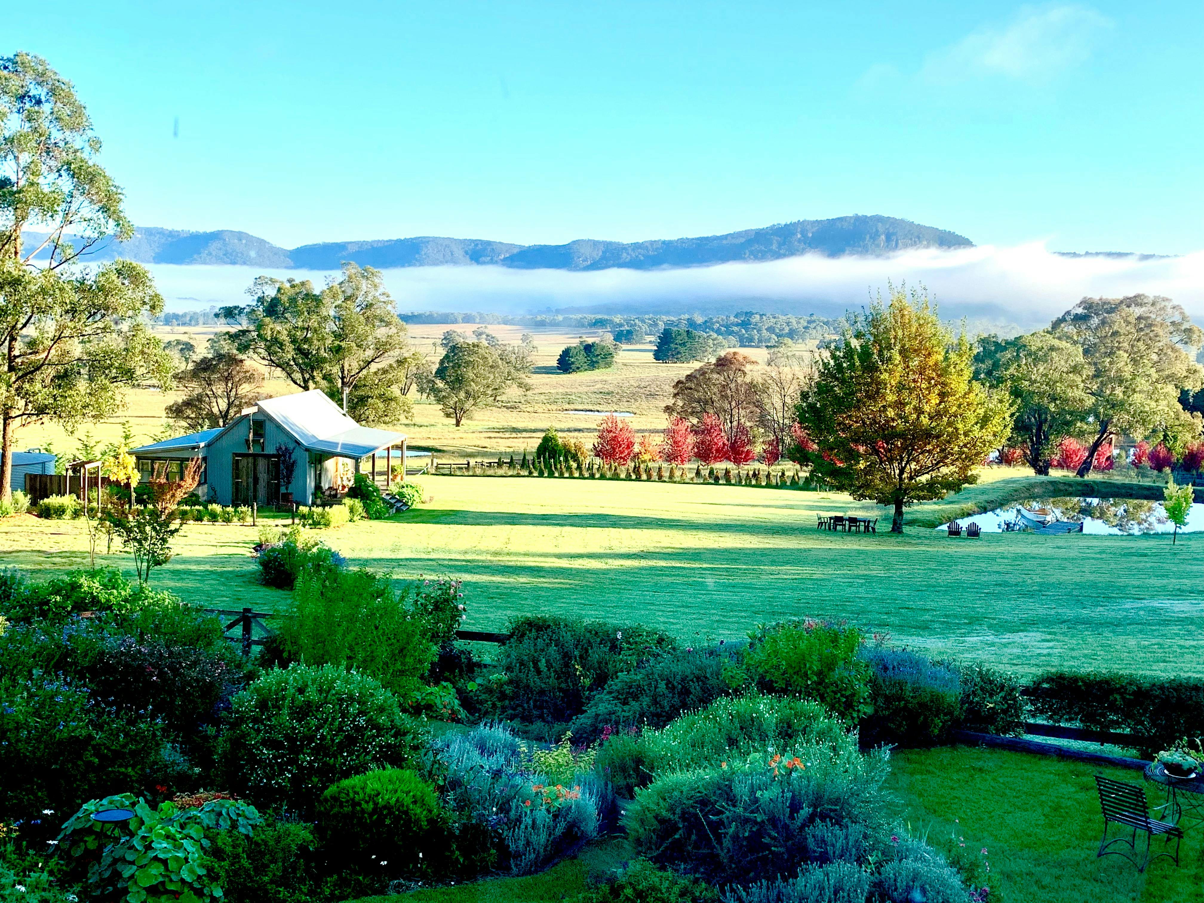 Hartvale has views to Mt Clarence and sits under the Mt York escarpment