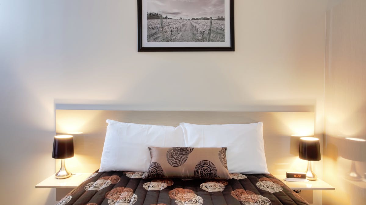 Queen Room - High Street Motor Inn Stanthorpe