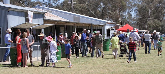 Illabo Show crowd