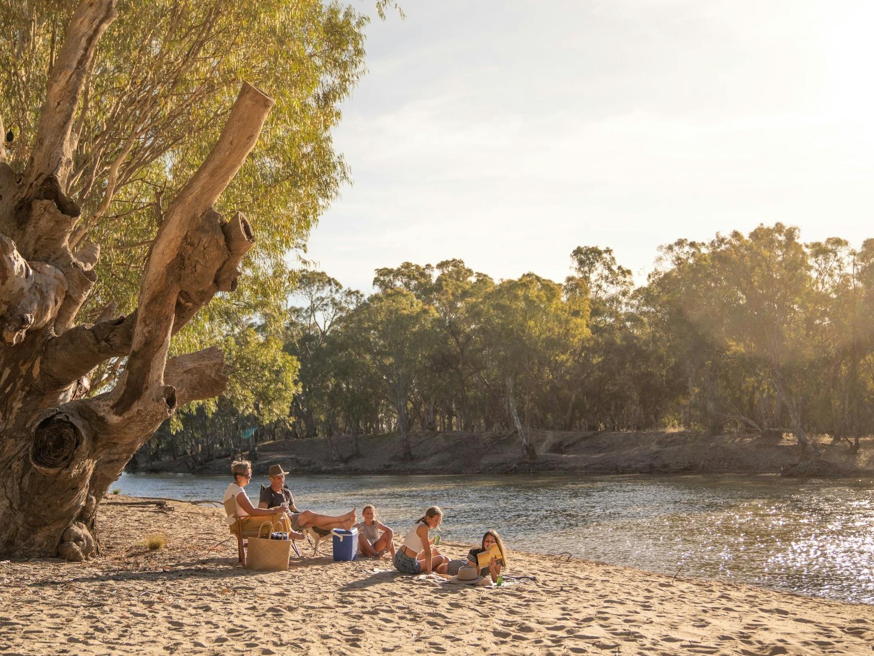 Edward River (Kolety), Deniliquin