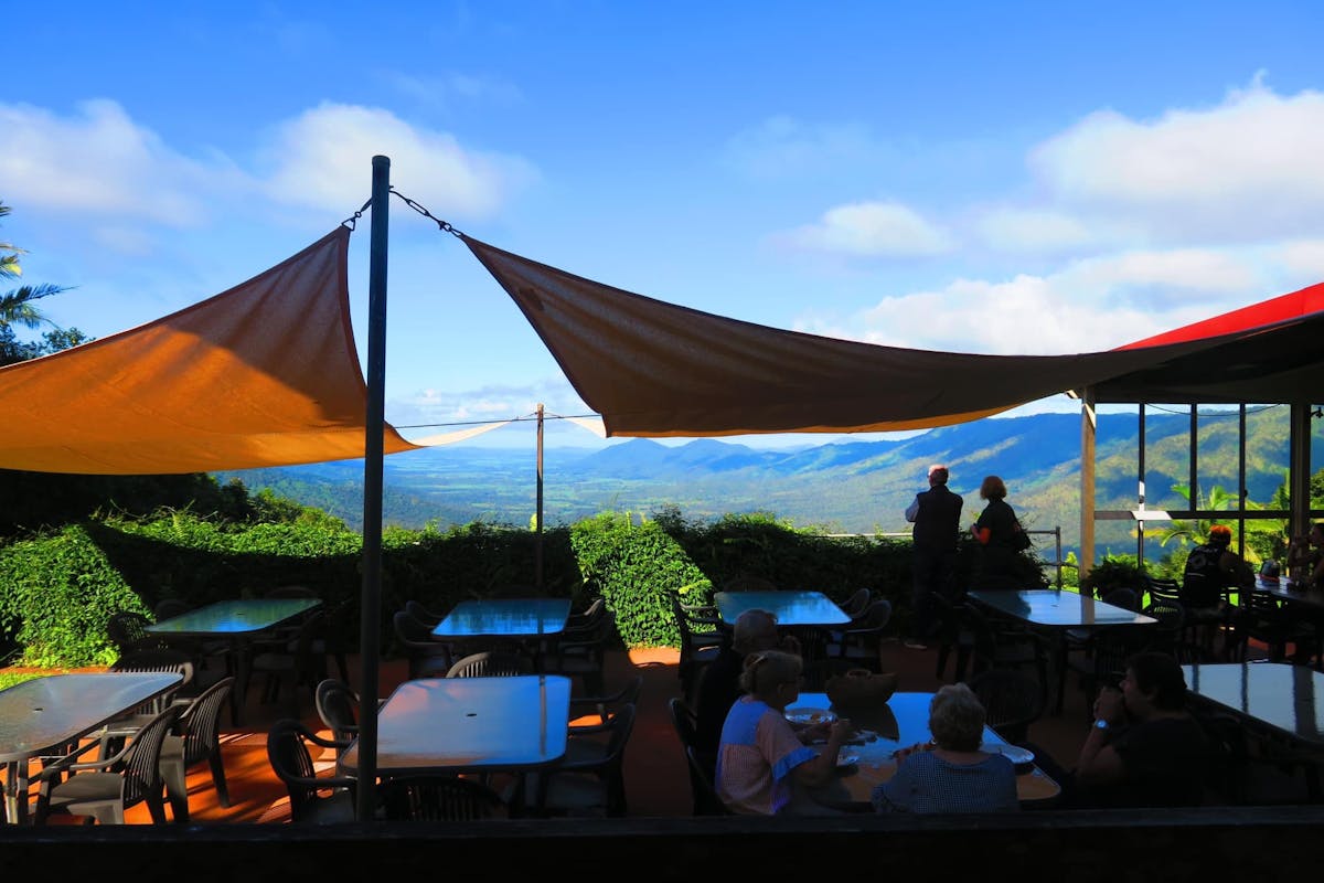 Eungella Chalet Dinning Area