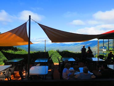 Eungella Chalet Dinning Area