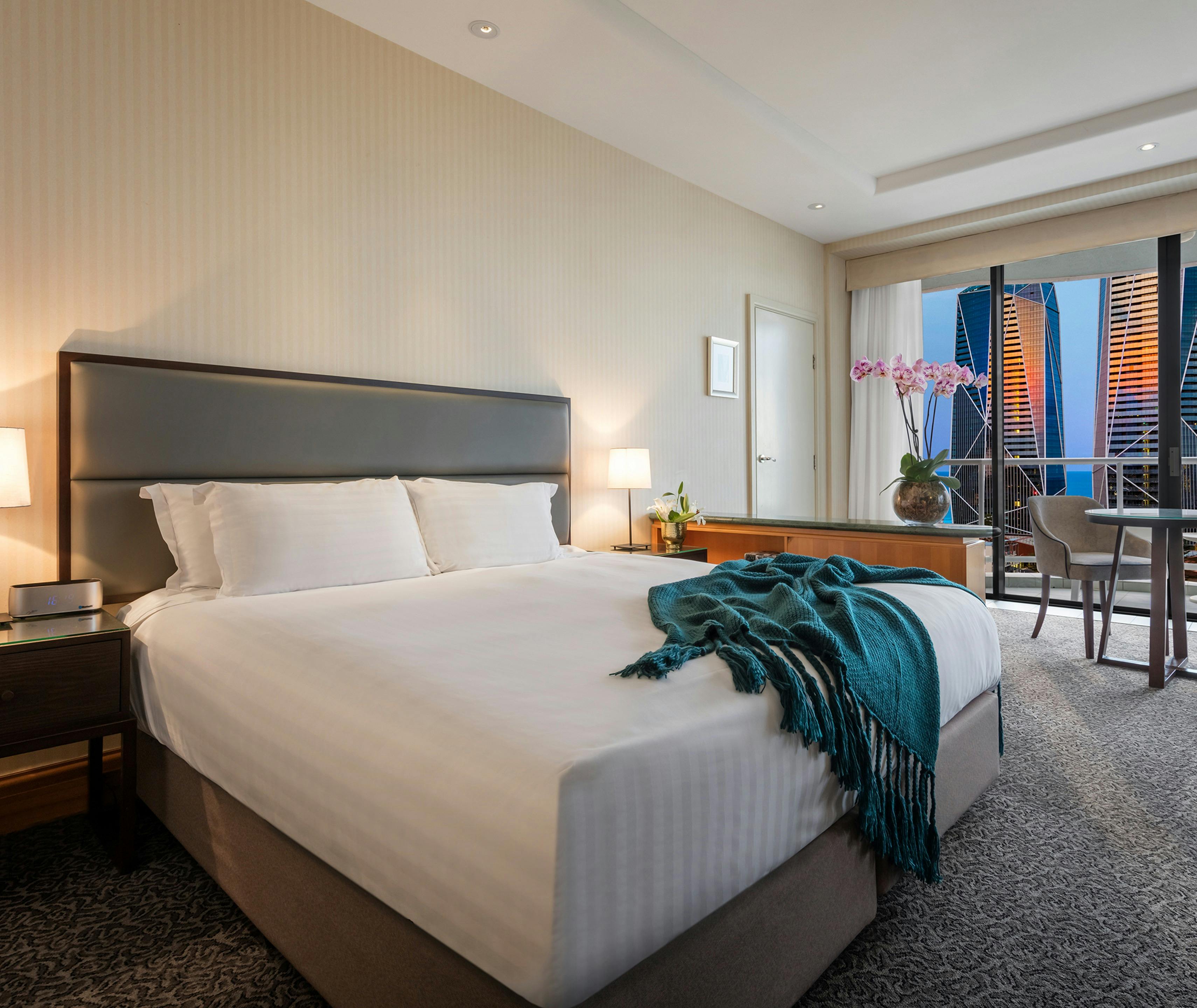 Oaks Gold Coast Hotel