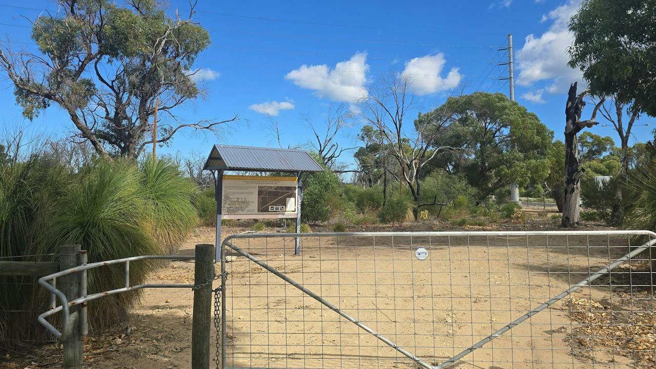 Dixon Road Conservation Precinct Trail