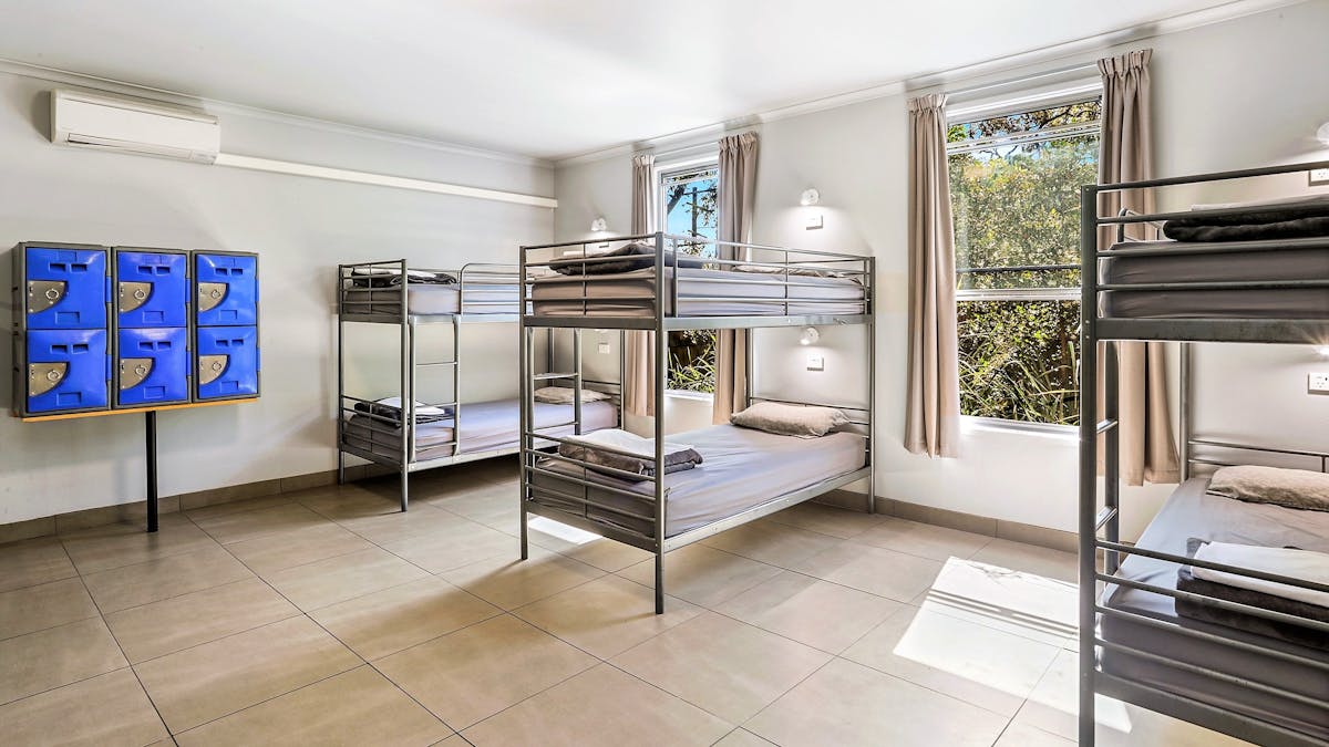 10 Bed Share + 2 Ensuites