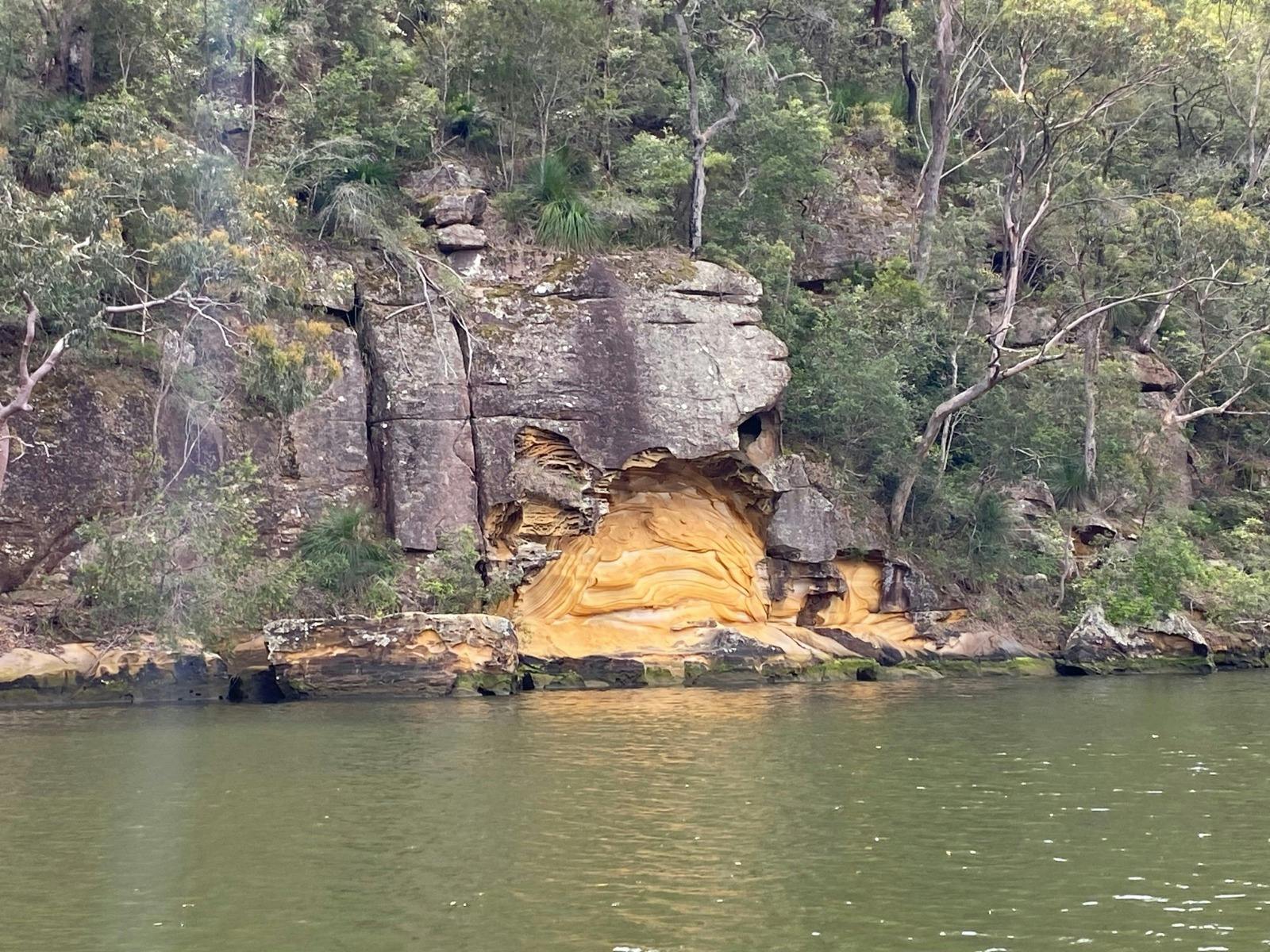 Sandstone rock formations along the Hawkesbury River