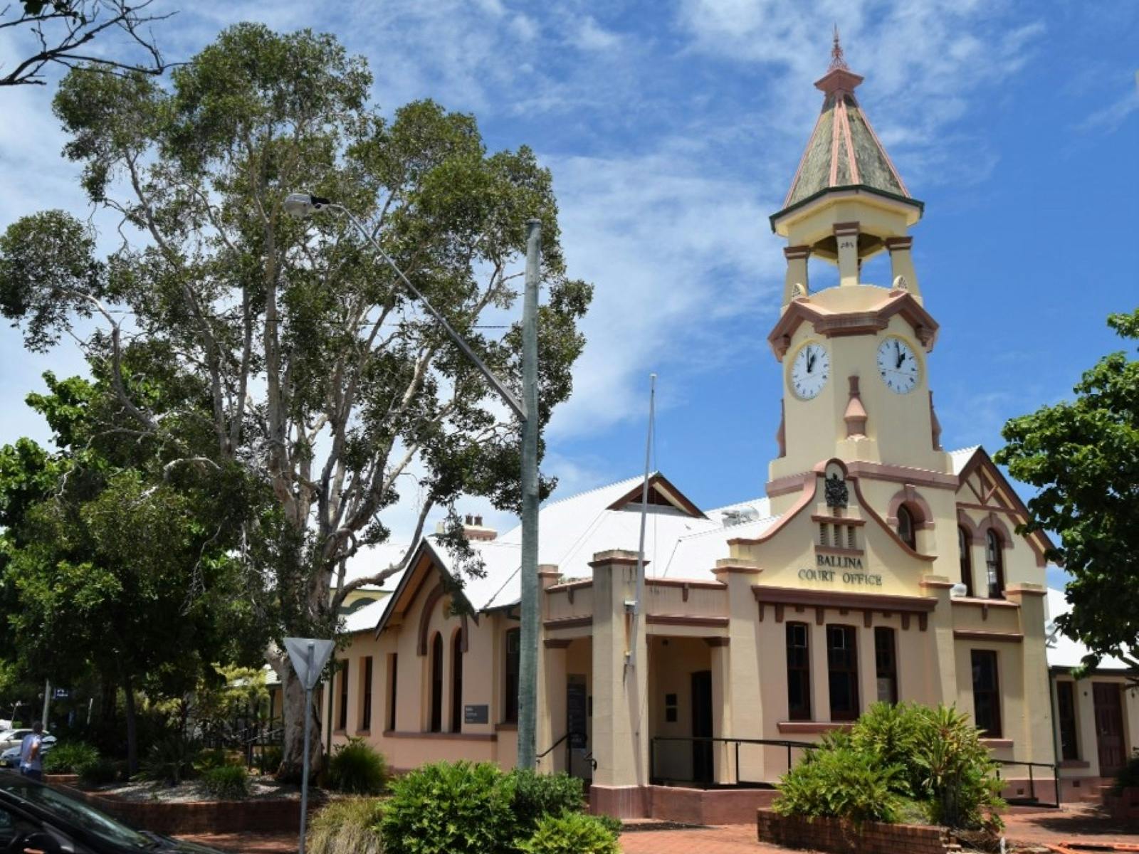 The Court offices (formerly the Post Office) attached to the Ballina Court House.