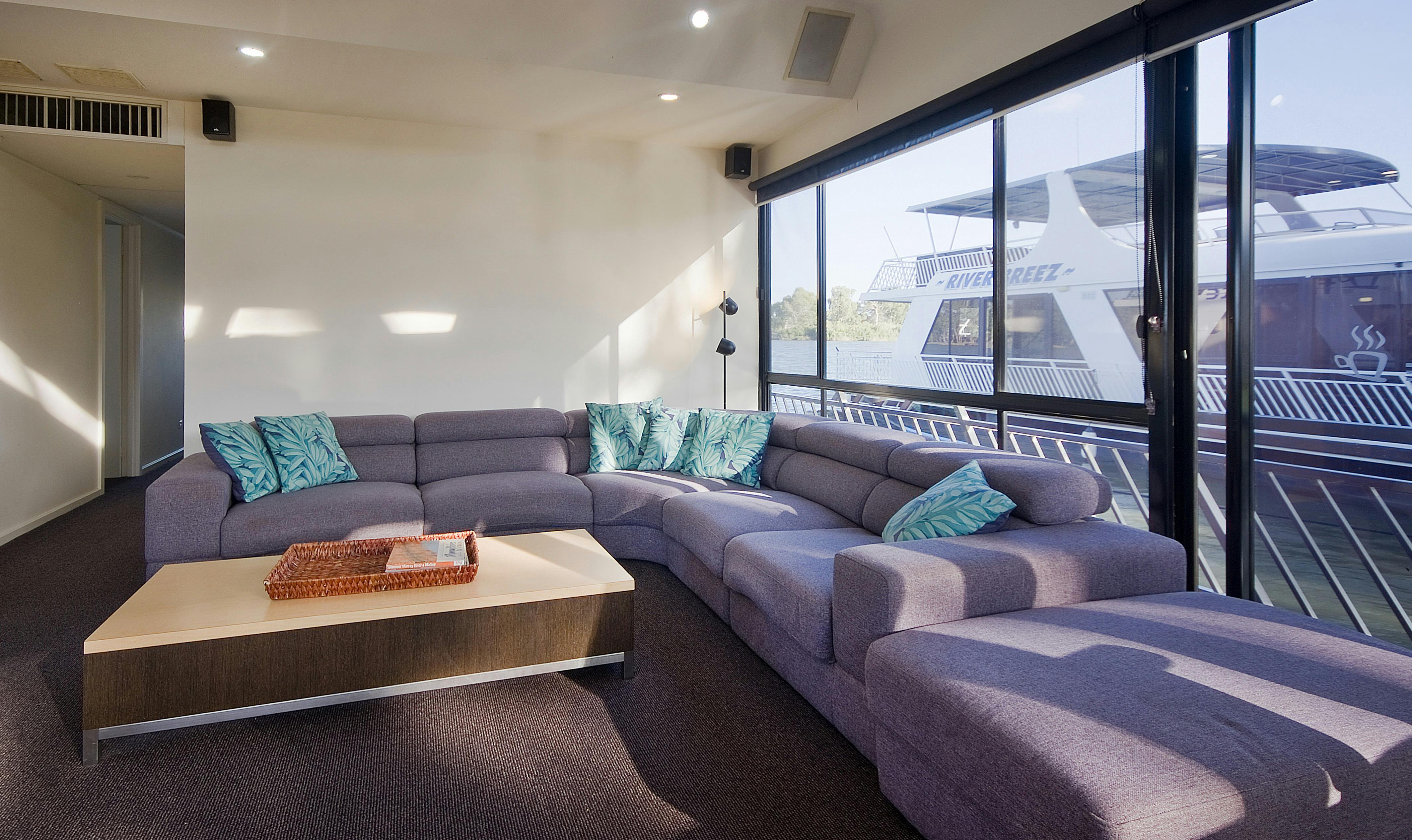 Flat White Lounge room and lounge suite