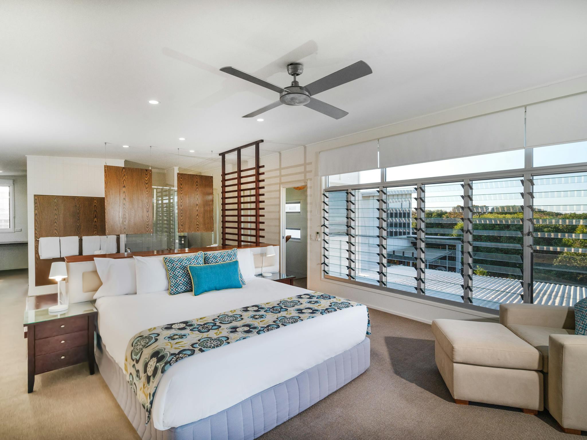 4 Bedroom Beach House 4 Bedroom Beach House