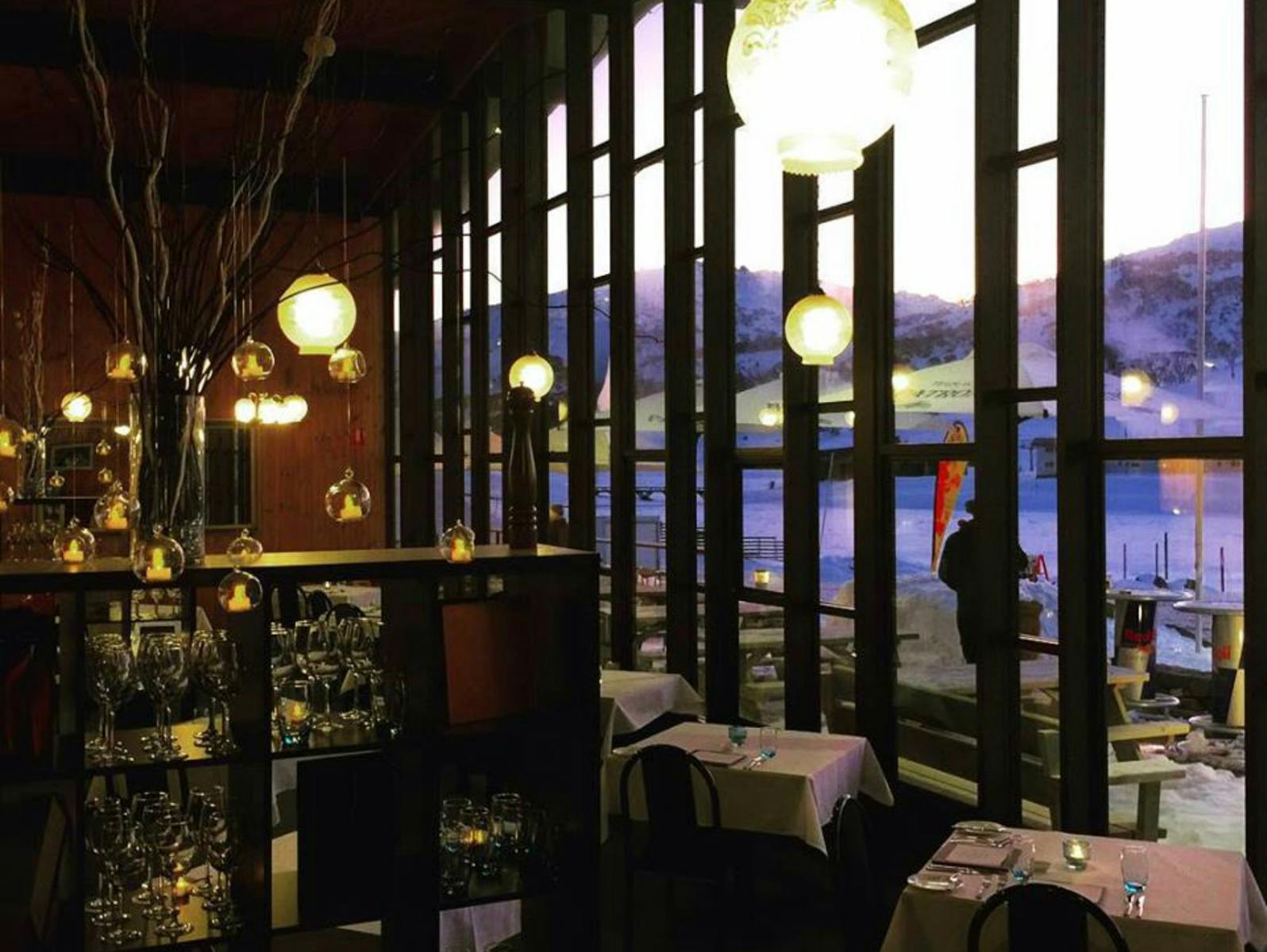 雪河来人酒店