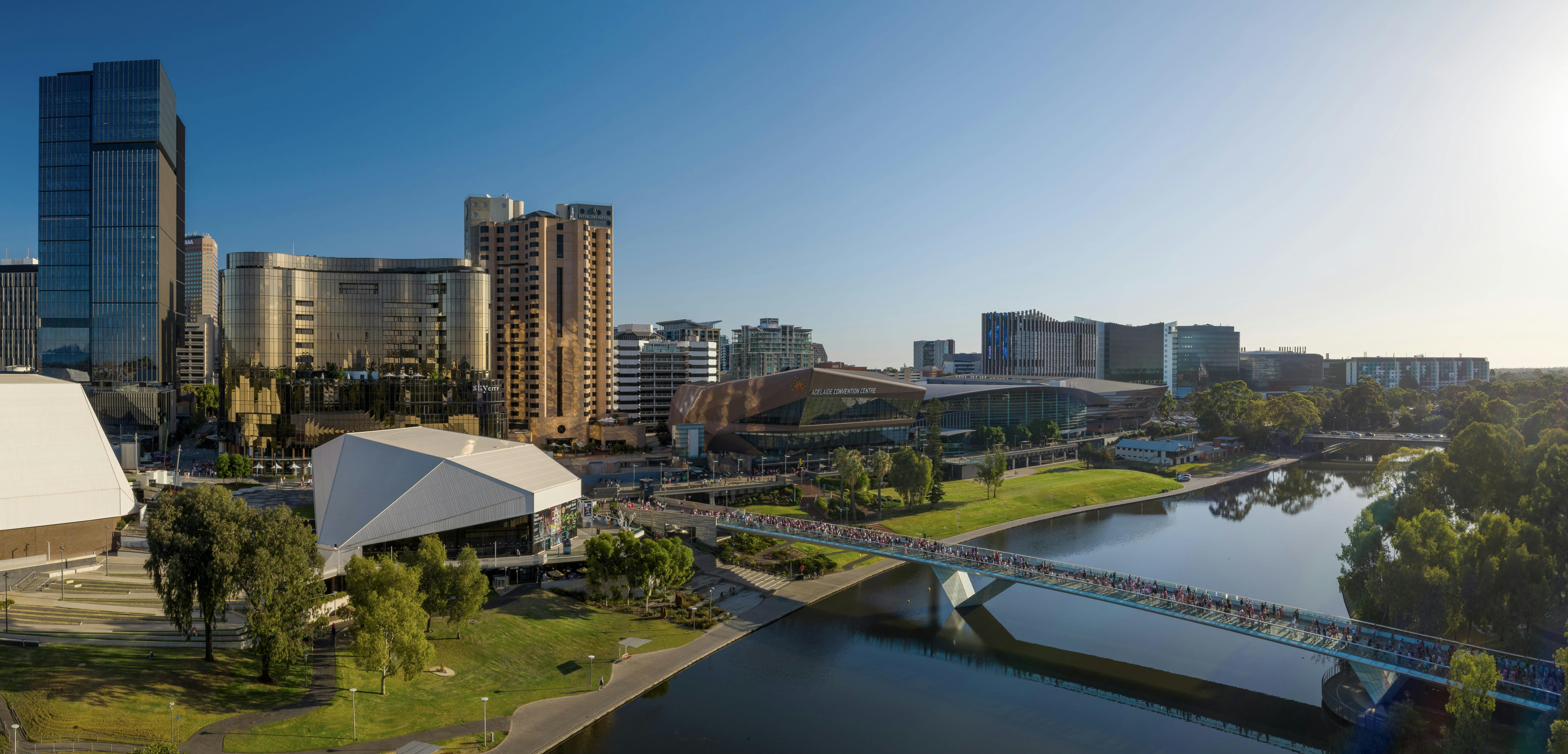 Beautiful Adelaide and the river torrens
