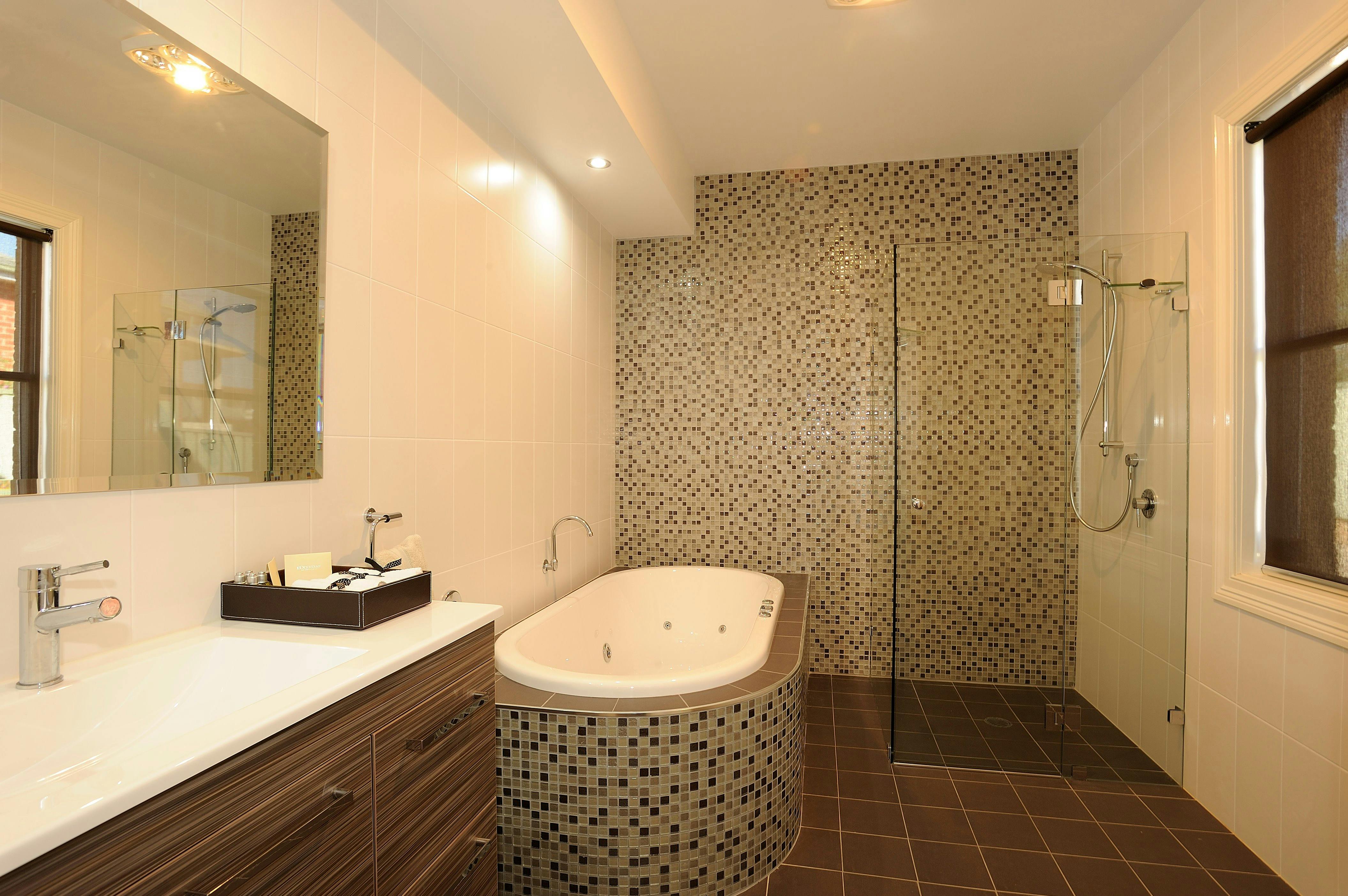 The Monarch Tumut NSW Holidays & Things to Do