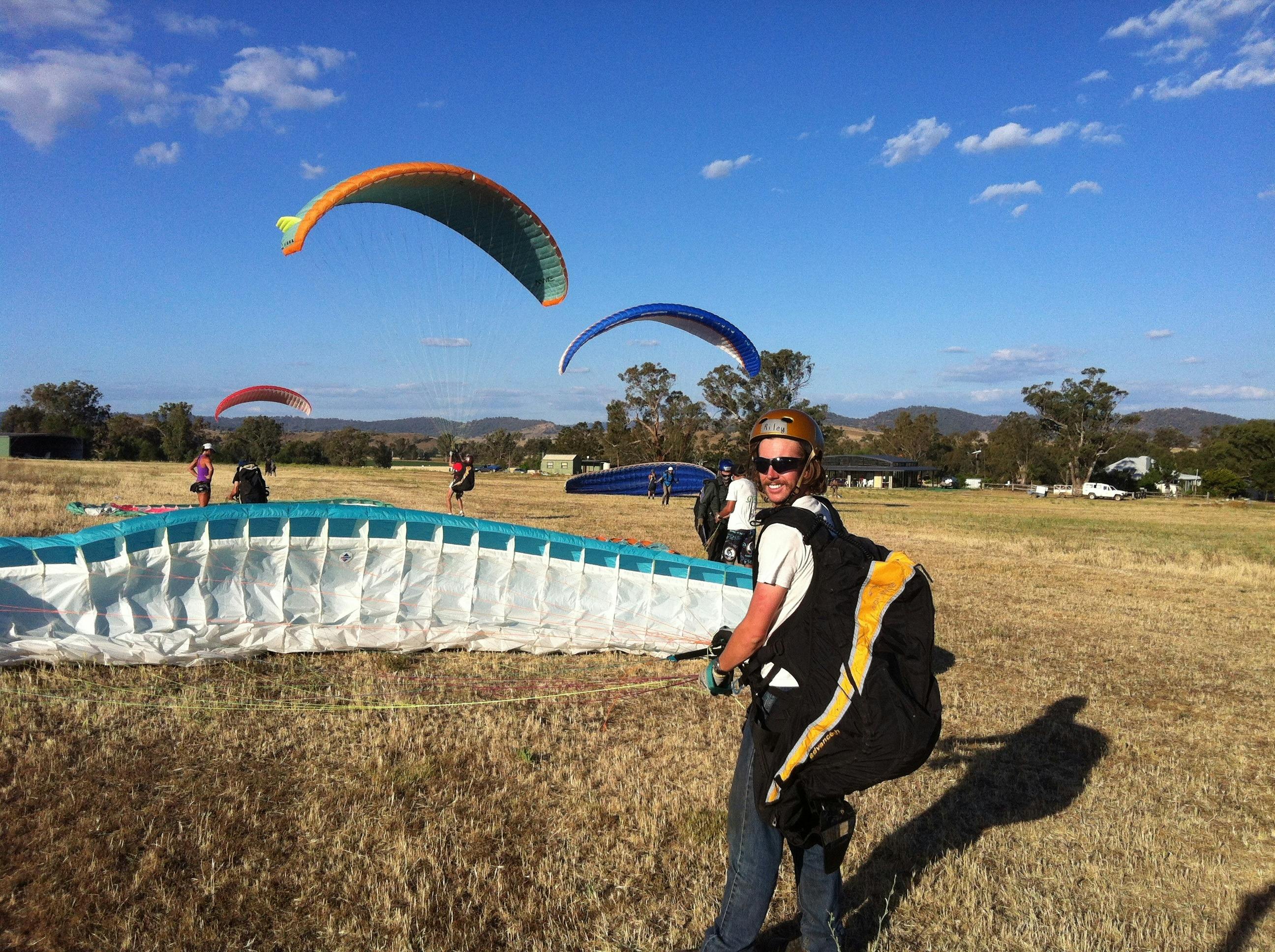 Godfrey's Manilla Paragliding School