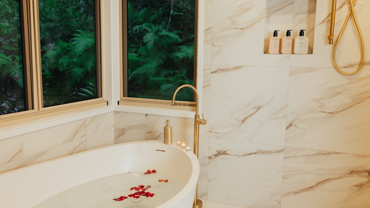 Cockatoo luxury pool villa Narrows Escape Rainforest Retreat Montville Sunshine Coast Hinterland