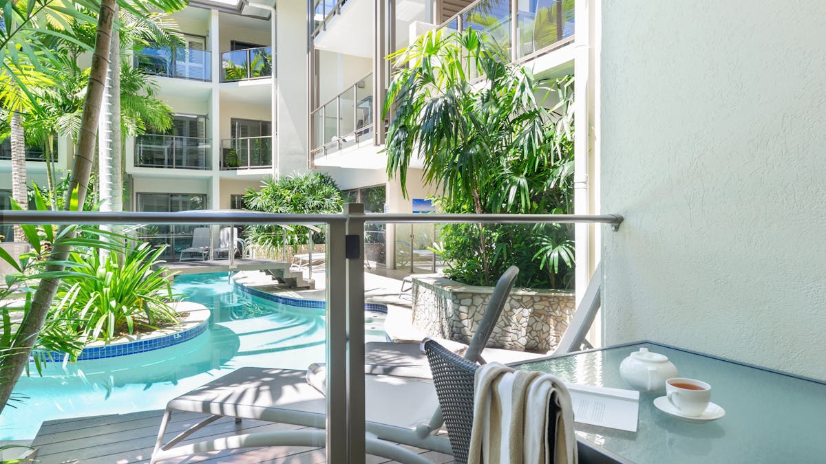 Studio Pool Deck