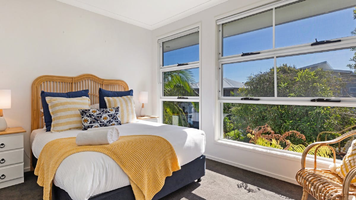 Queen bedroom