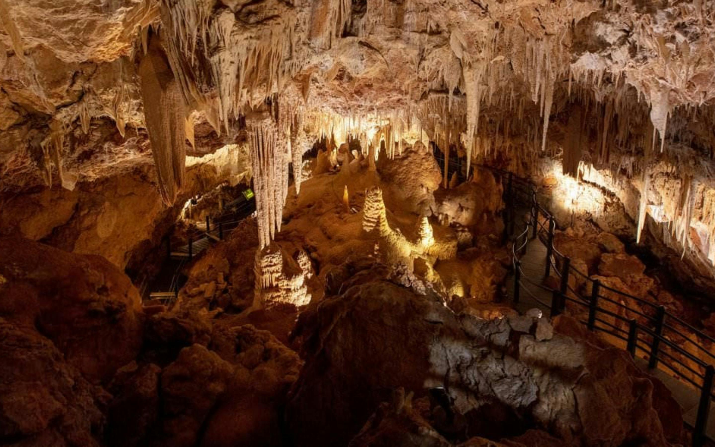 Ngilgi Cave
