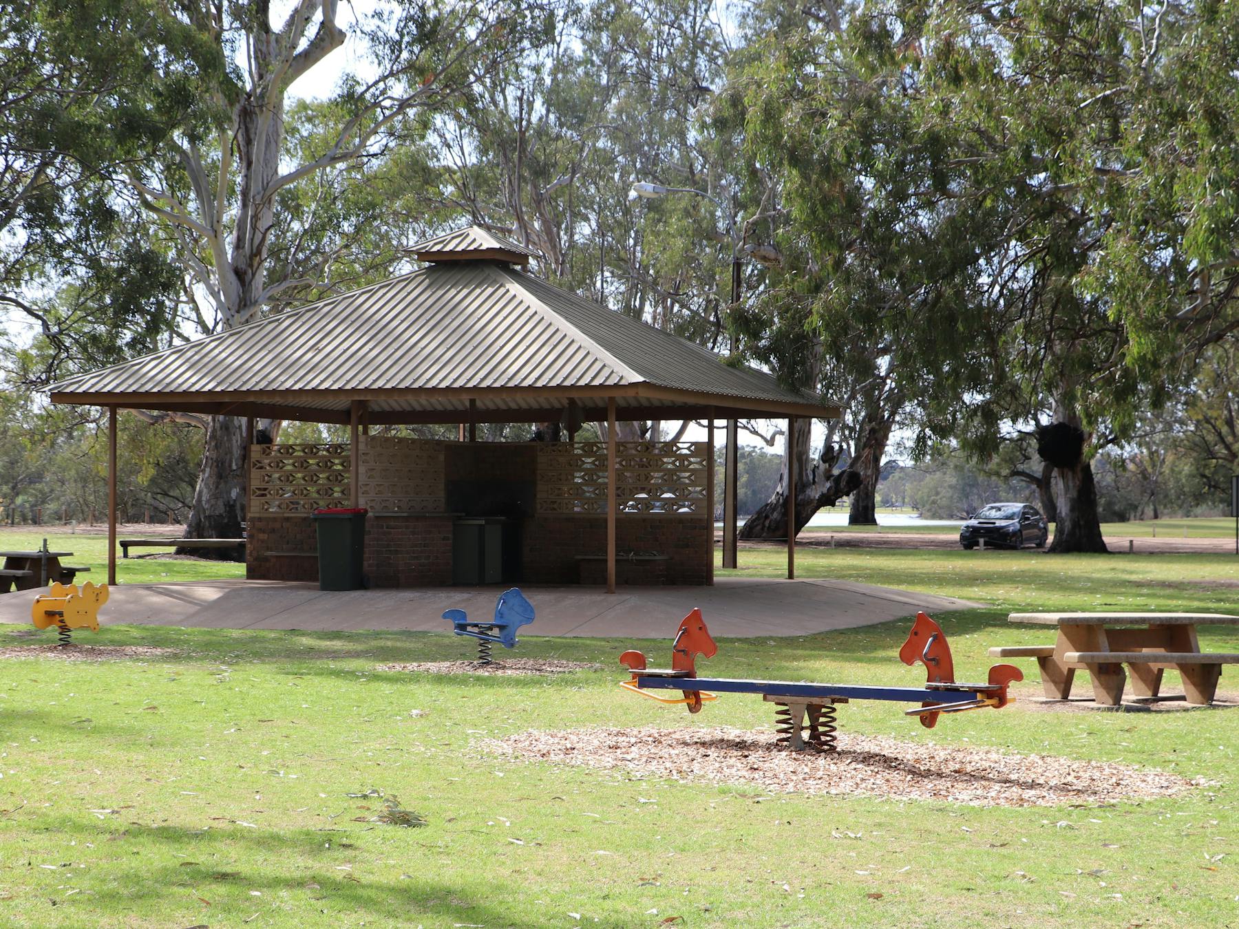 There are barbecue facilities and a shelter, plus a playground.