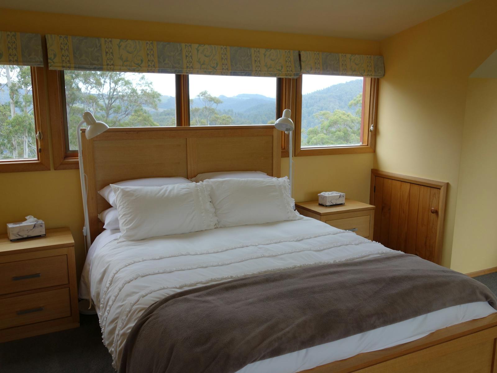 This is one of three double bedrooms, all with spectacular views. These rooms are light and warm.