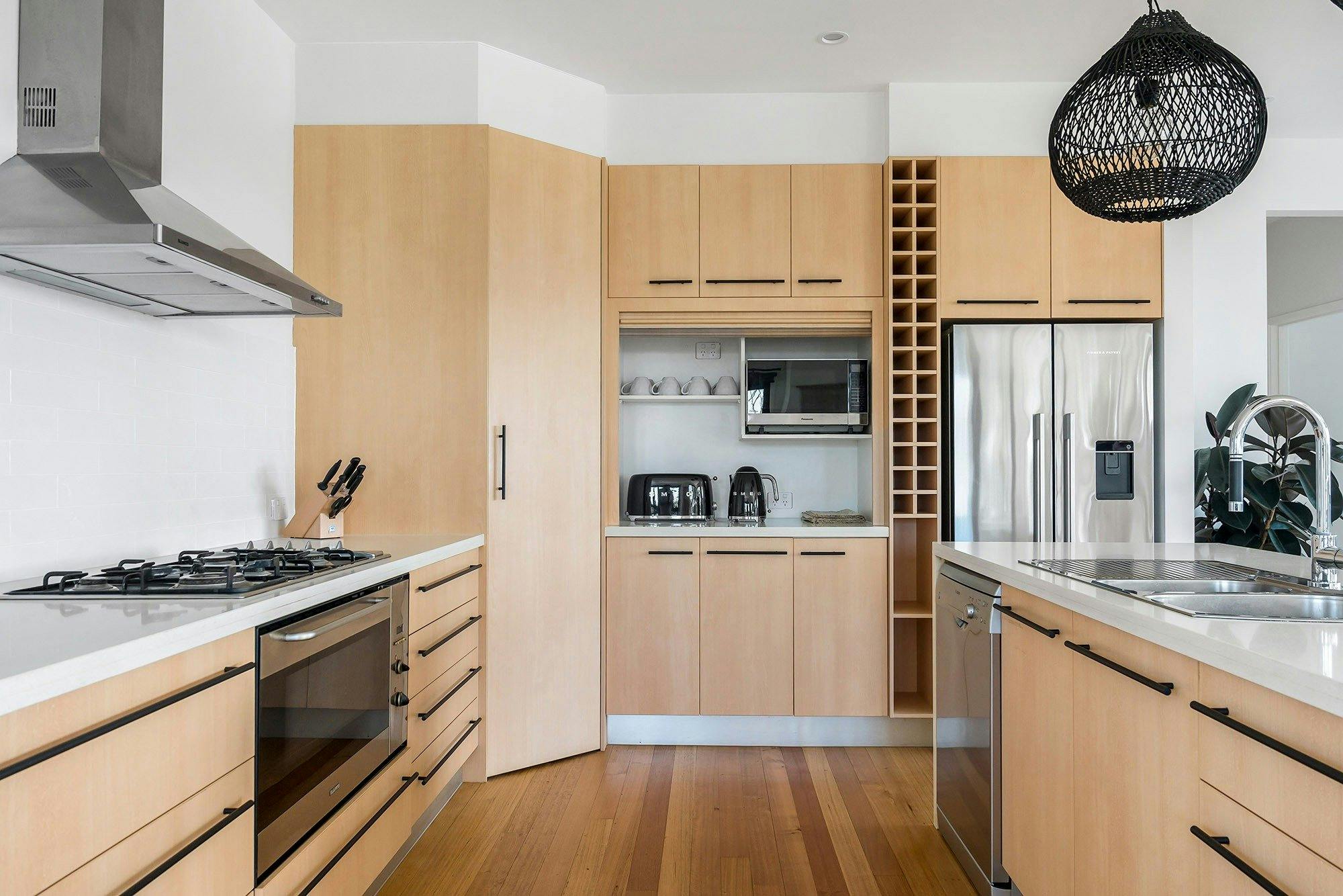 薩爾塔 - 拜倫灣 - 廚房 b