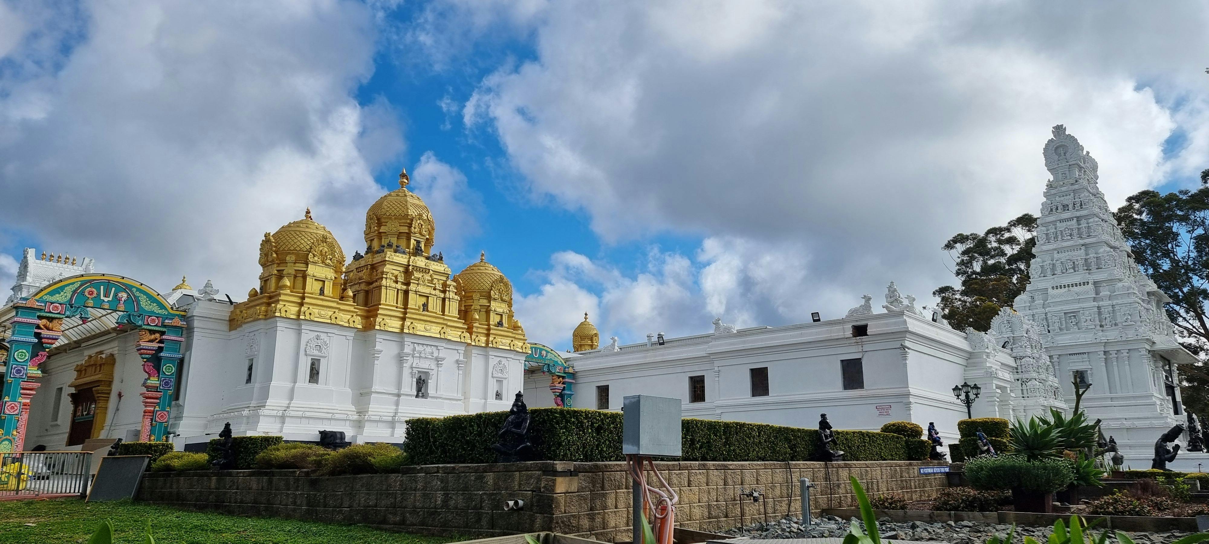 사원 정면 보기