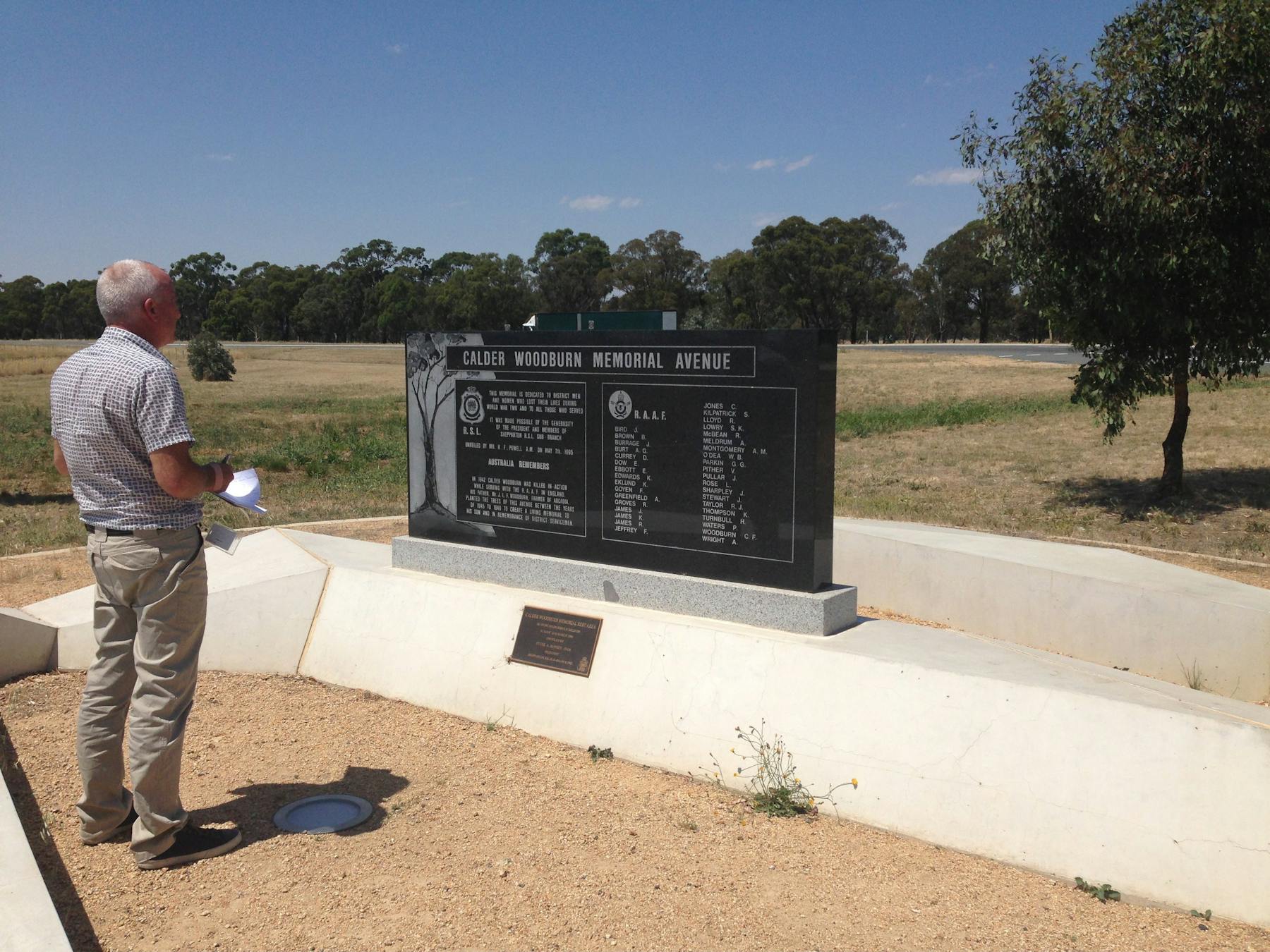 Calder Woodburn Memorial Avenue