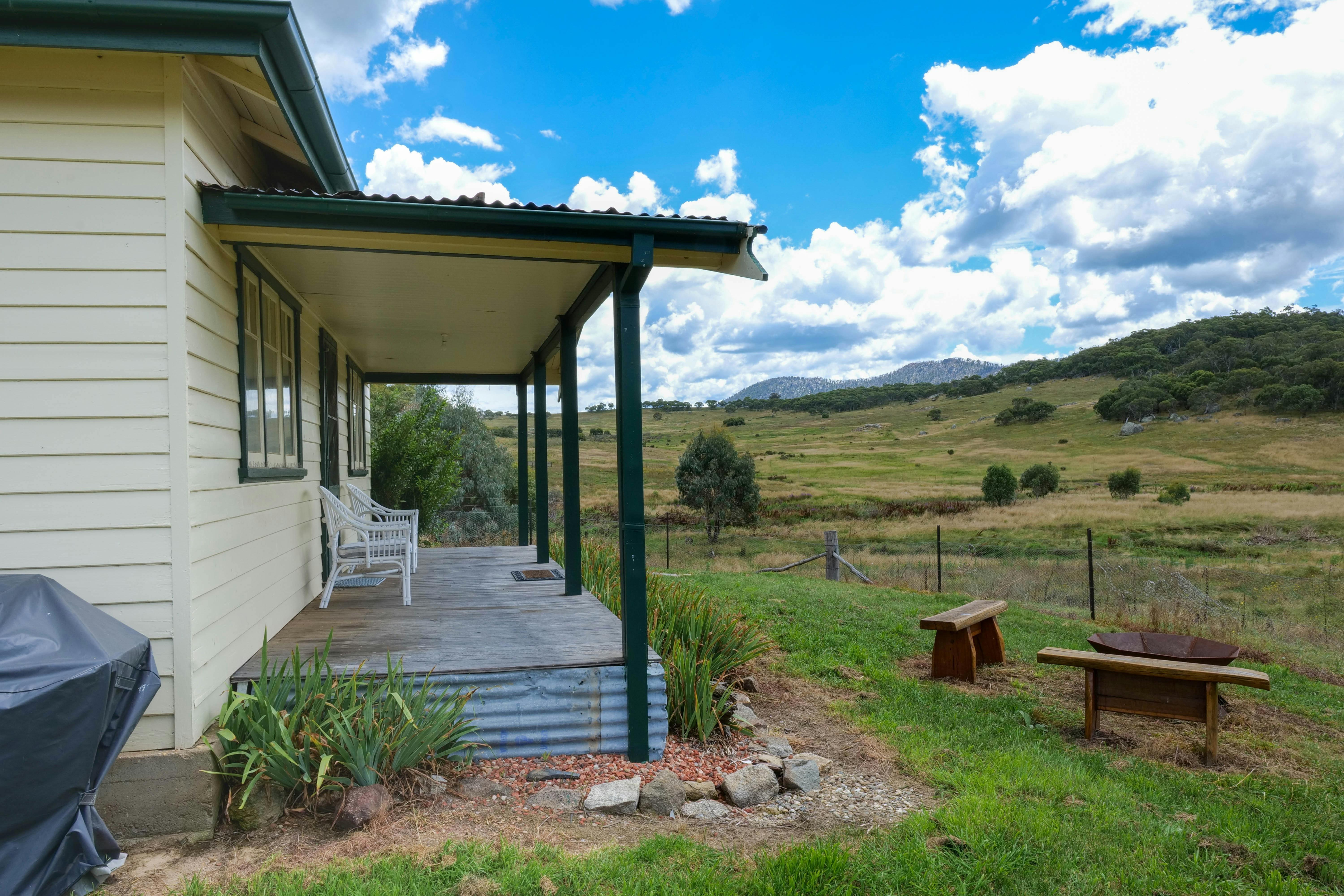 Ready-Cut Cottage - Deck with view