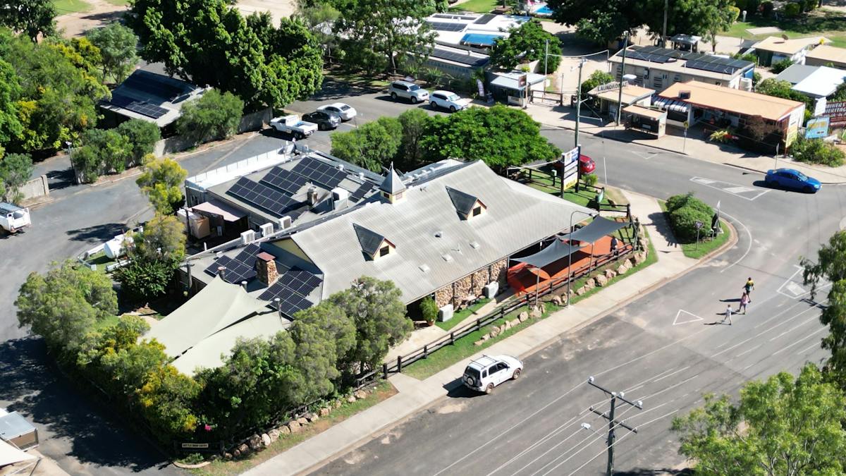 The New Royal Hotel Rubyvale | Accommodation | Queensland