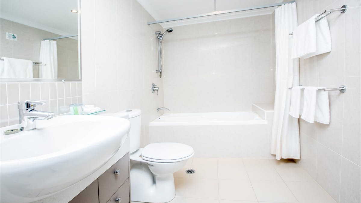 1 Bedroom Unit - Bathroom